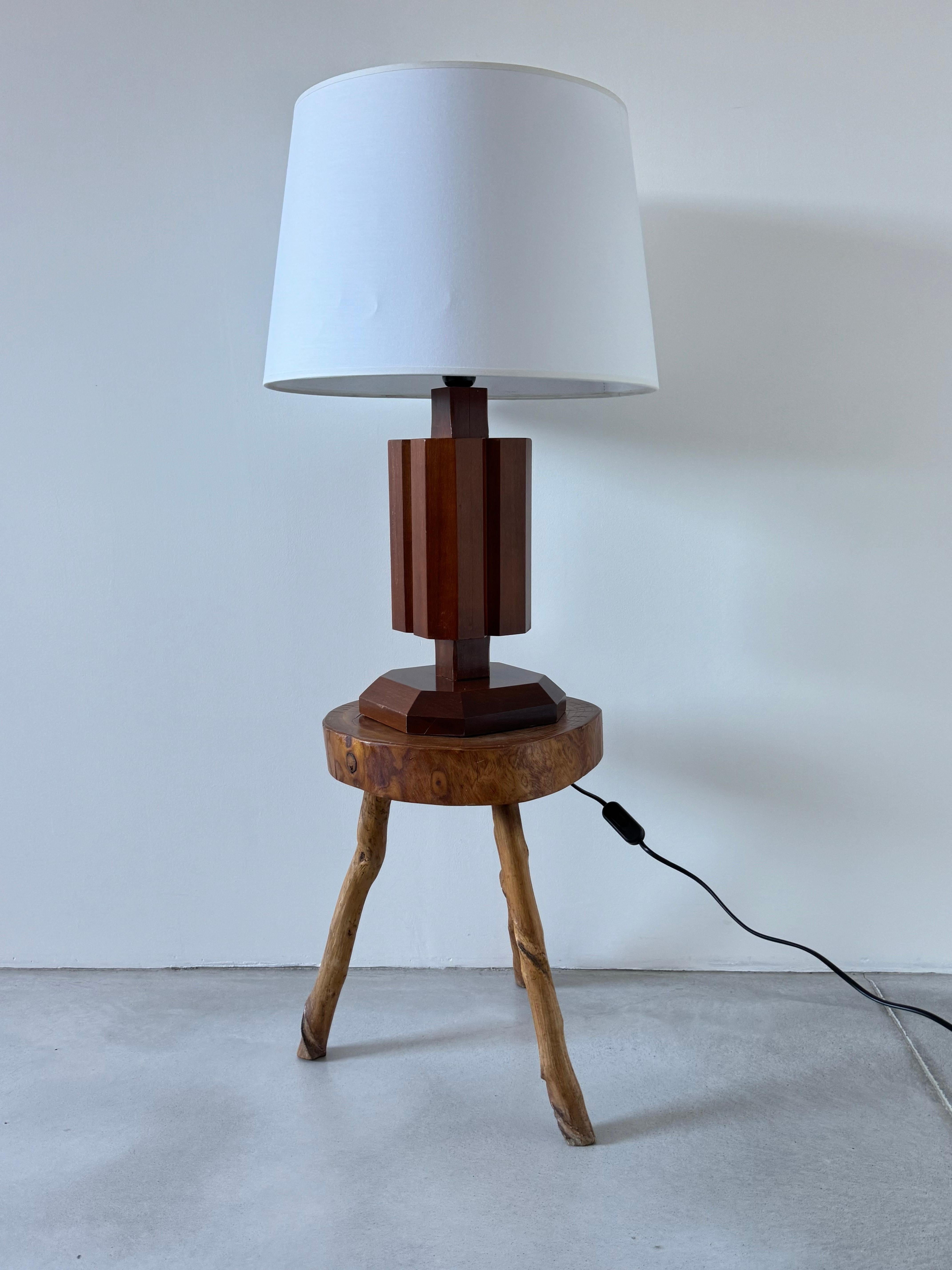 Sculptural French Wood Table Lamp with Facets, Art Deco Revival Style, 1980s For Sale 7