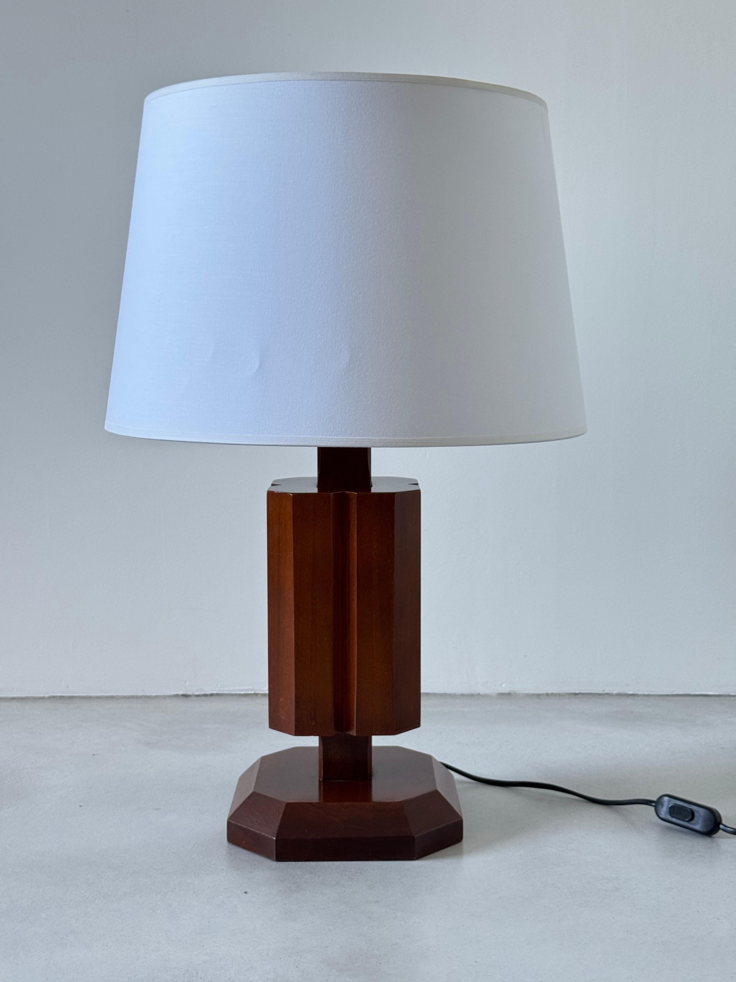 Late 20th Century Sculptural French Wood Table Lamp with Facets, Art Deco Revival Style, 1980s For Sale