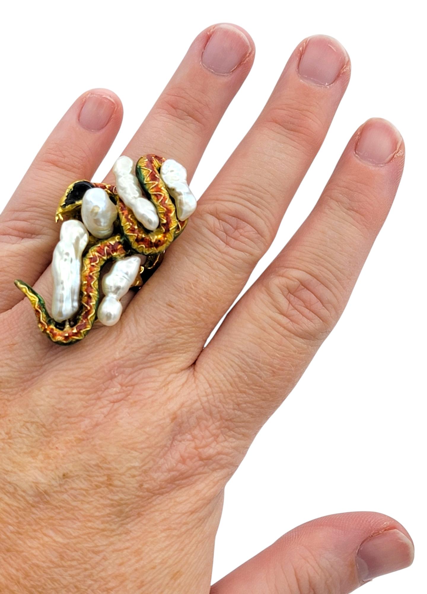 Sculptural Freshwater Pearl and Enamel Snake Cocktail Ring in 18 Karat Gold For Sale 2
