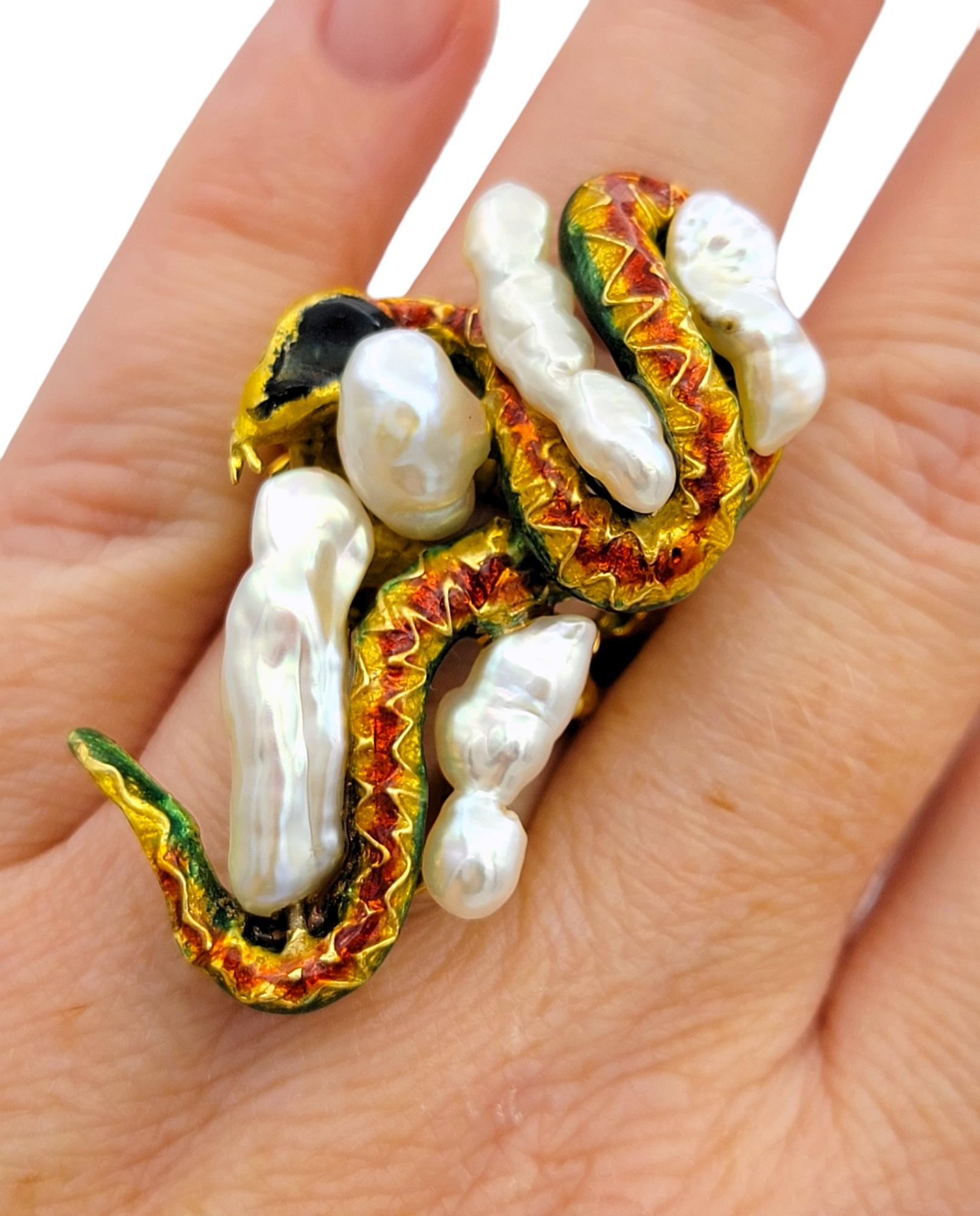 Sculptural Freshwater Pearl and Enamel Snake Cocktail Ring in 18 Karat Gold For Sale 3