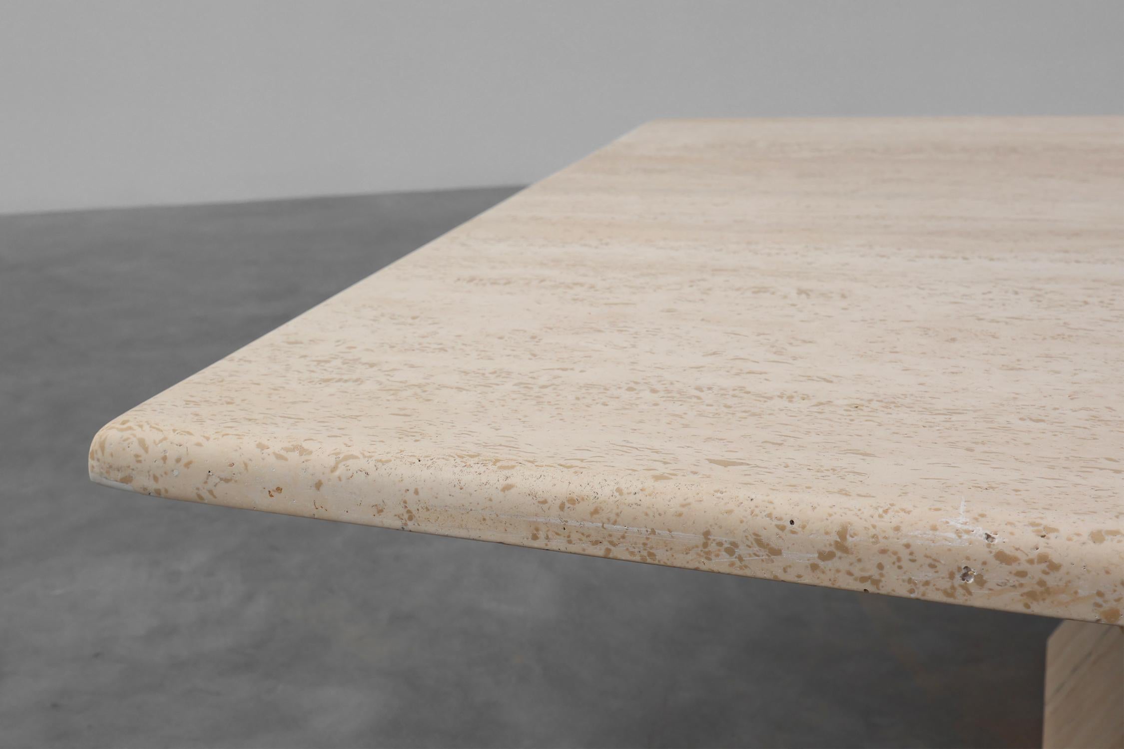 Sculptural geometric rectangular travertine coffee, Italy 1960s For Sale 4