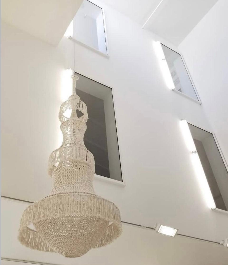 Contemporary Sculptural Giant Hand-Crochet Textile Chandelier Luzule Raw Collection For Sale