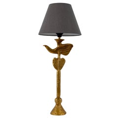 Lampada da tavolo a forma di colomba in bronzo dorato, opera di Pierre Casenove per Fondica France