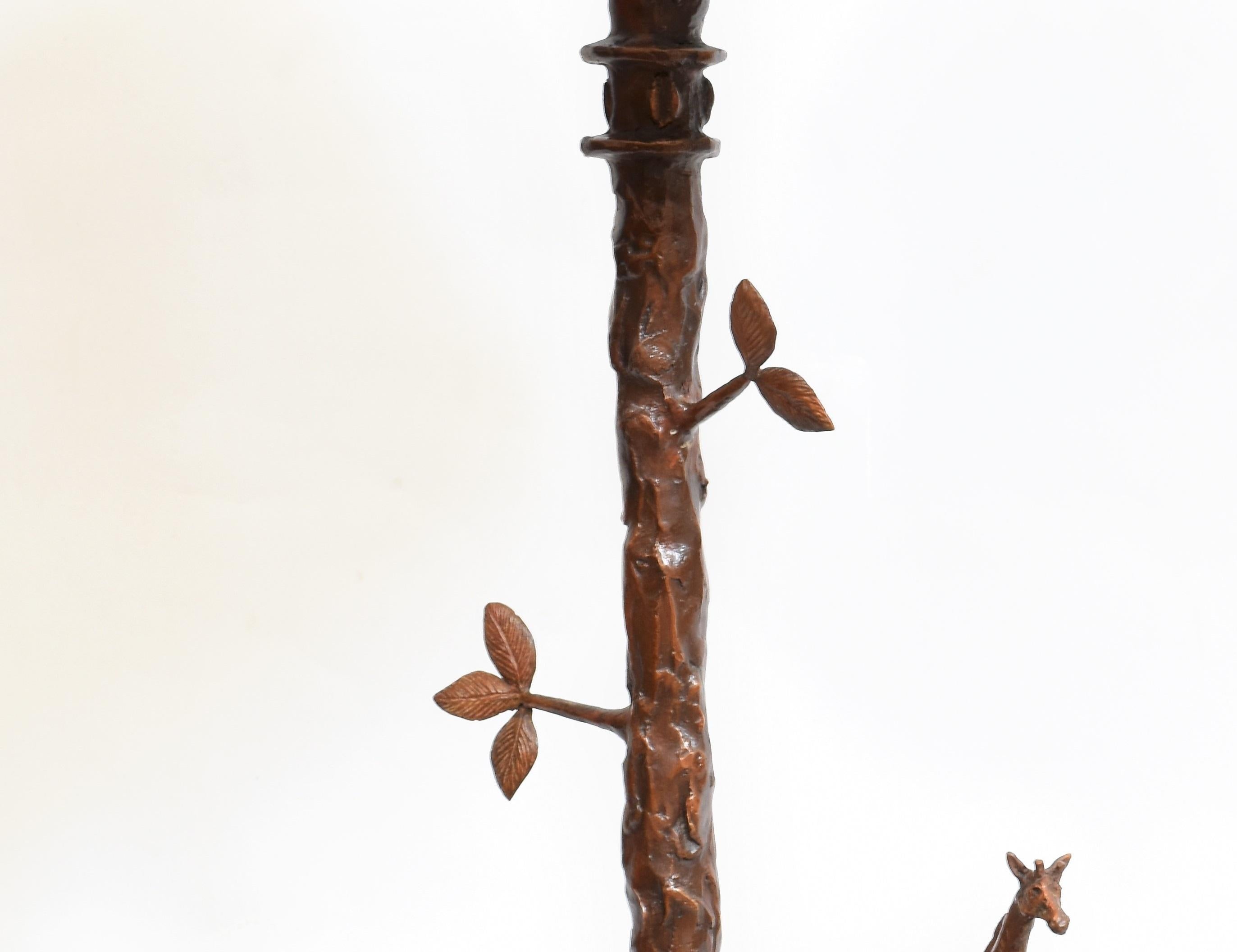 Skulpturale Giraffen-Tischlampe aus Bronzeguss  (Gegossen) im Angebot