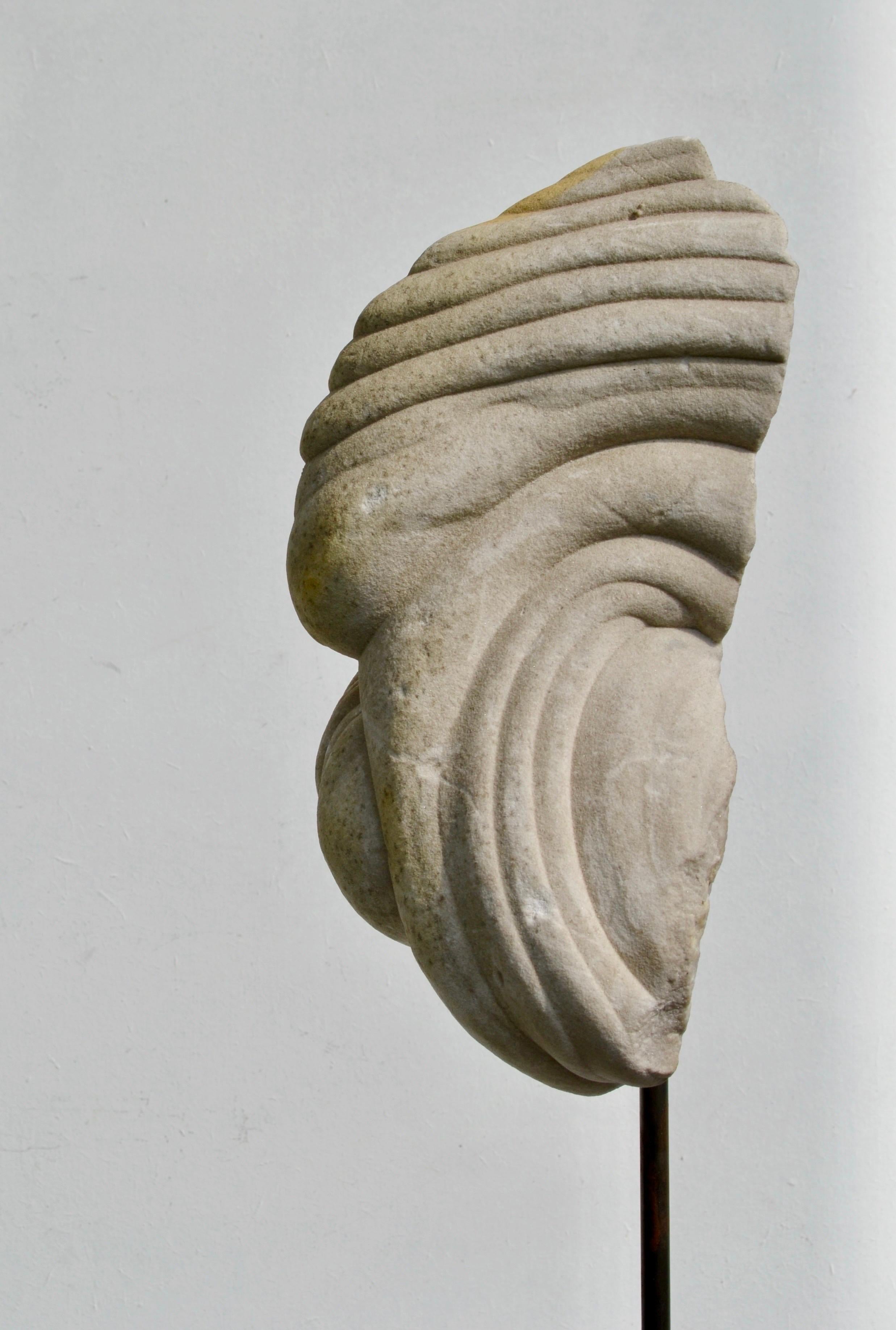 Formation sculpturale en grès de Gogotte sur socle personnalisé, Fontainebleau - France en vente 3