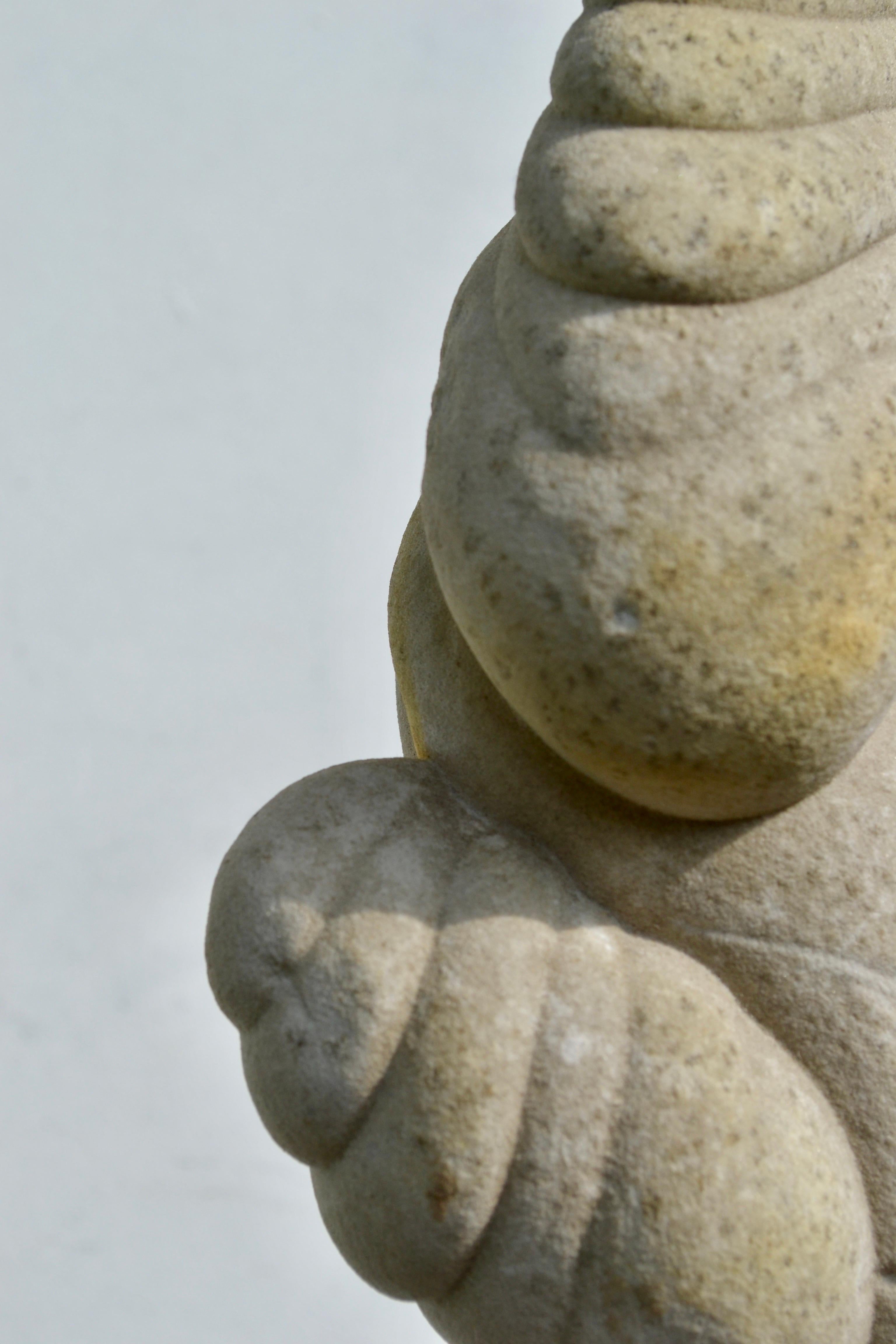 Formation sculpturale en grès de Gogotte sur socle personnalisé, Fontainebleau - France en vente 5