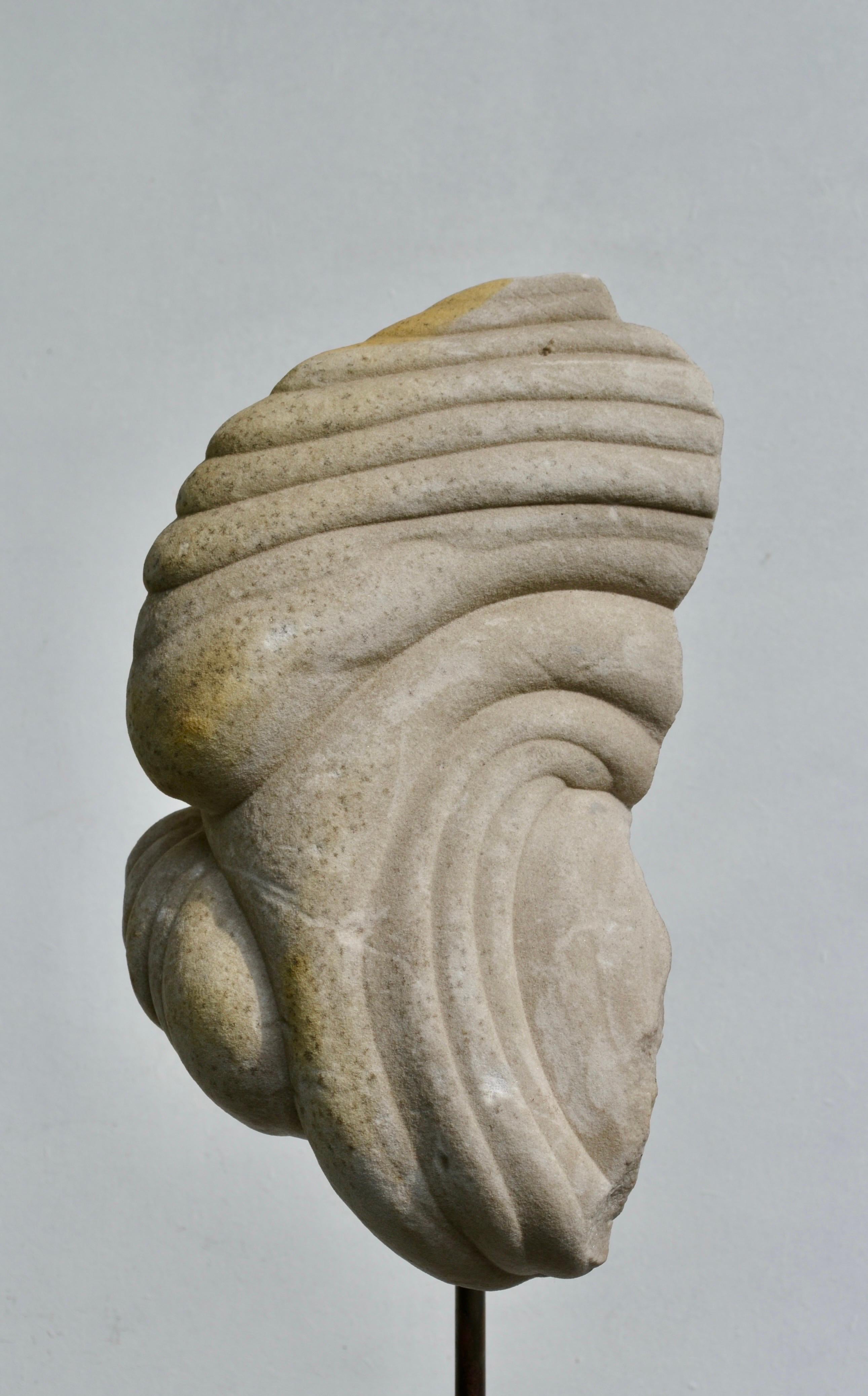 Formation sculpturale en grès de Gogotte sur socle personnalisé, Fontainebleau - France en vente 1