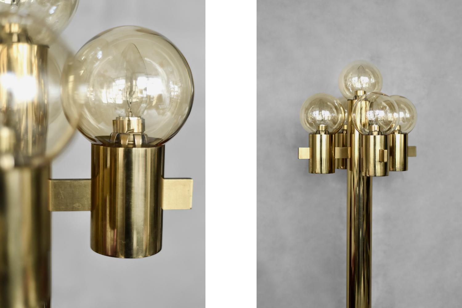 Lampadaire sculptural en or à 5 Lights par Hans-Agne Jakobsson, 1960s Bon état - En vente à Warszawa, Mazowieckie