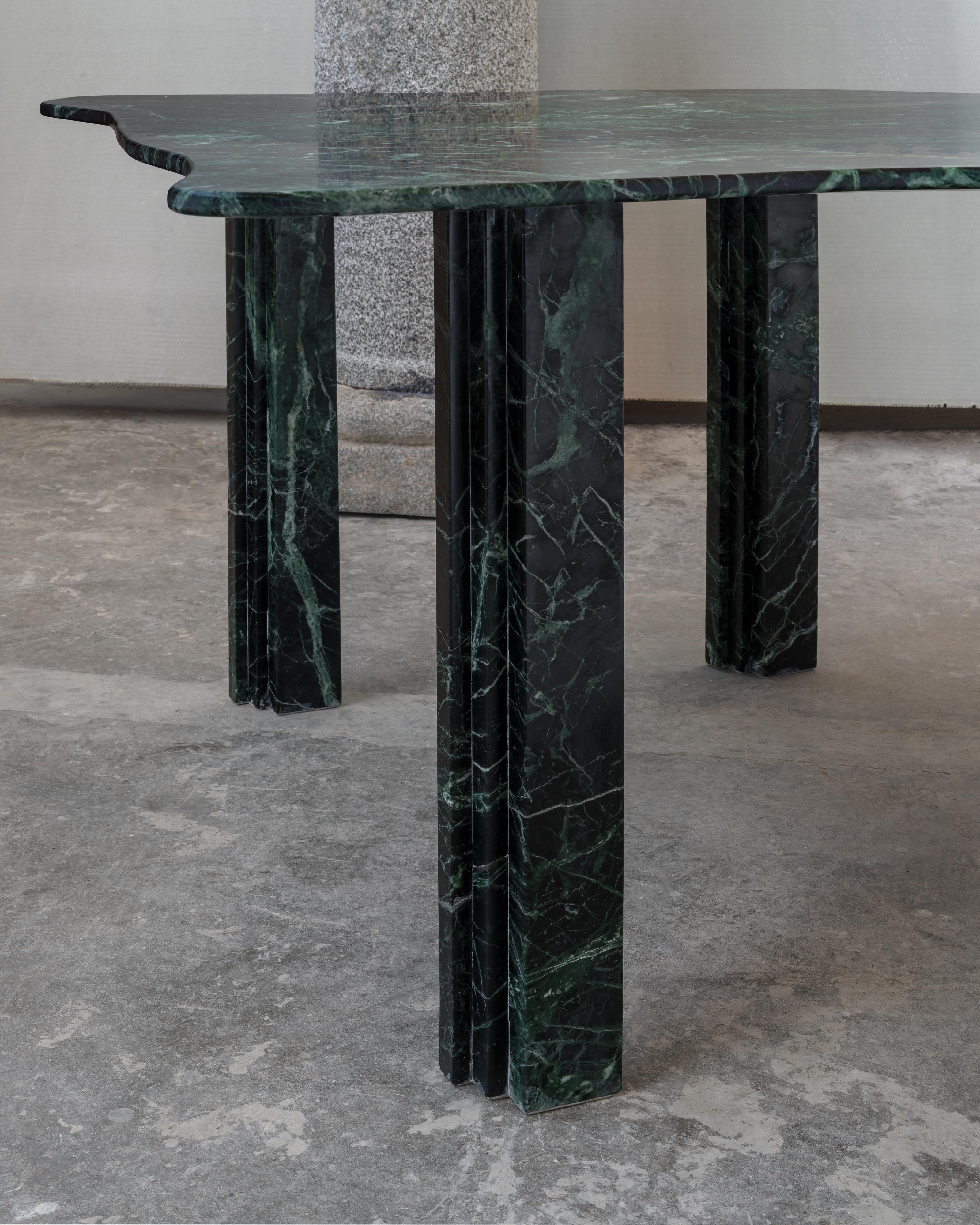 No-thin Sculptural Green Dining Marble Table by Lorenzo Bini In New Condition In Geneve, CH