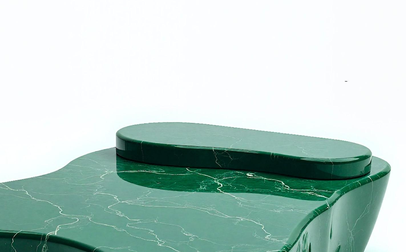 Sculptural Green Marble Coffee Table with Organic Fluid Form by Artisanal In New Condition For Sale In New York, NY