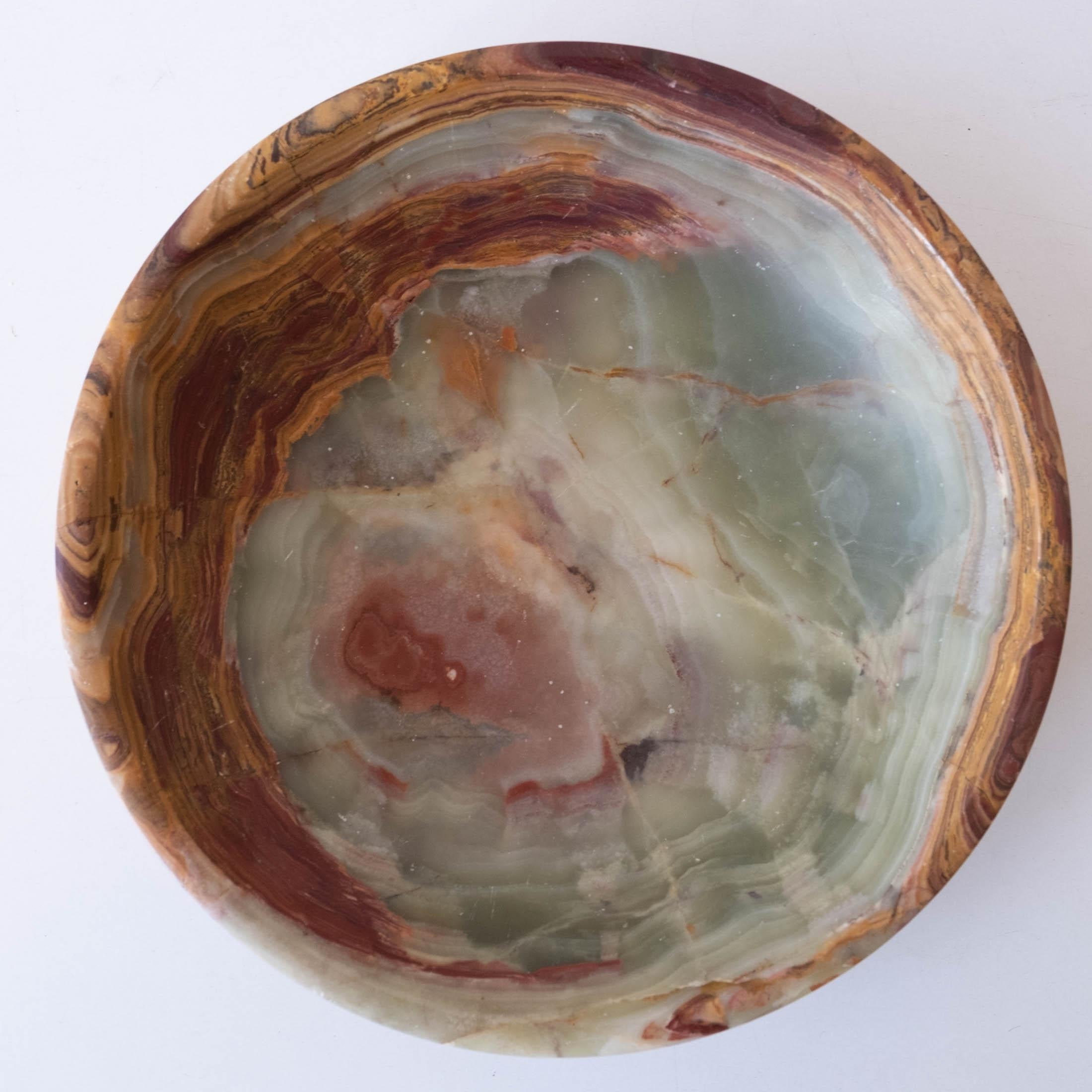 Amazing sculptural green marble onyx bowl or catch all, Made in Italy, 1960s.