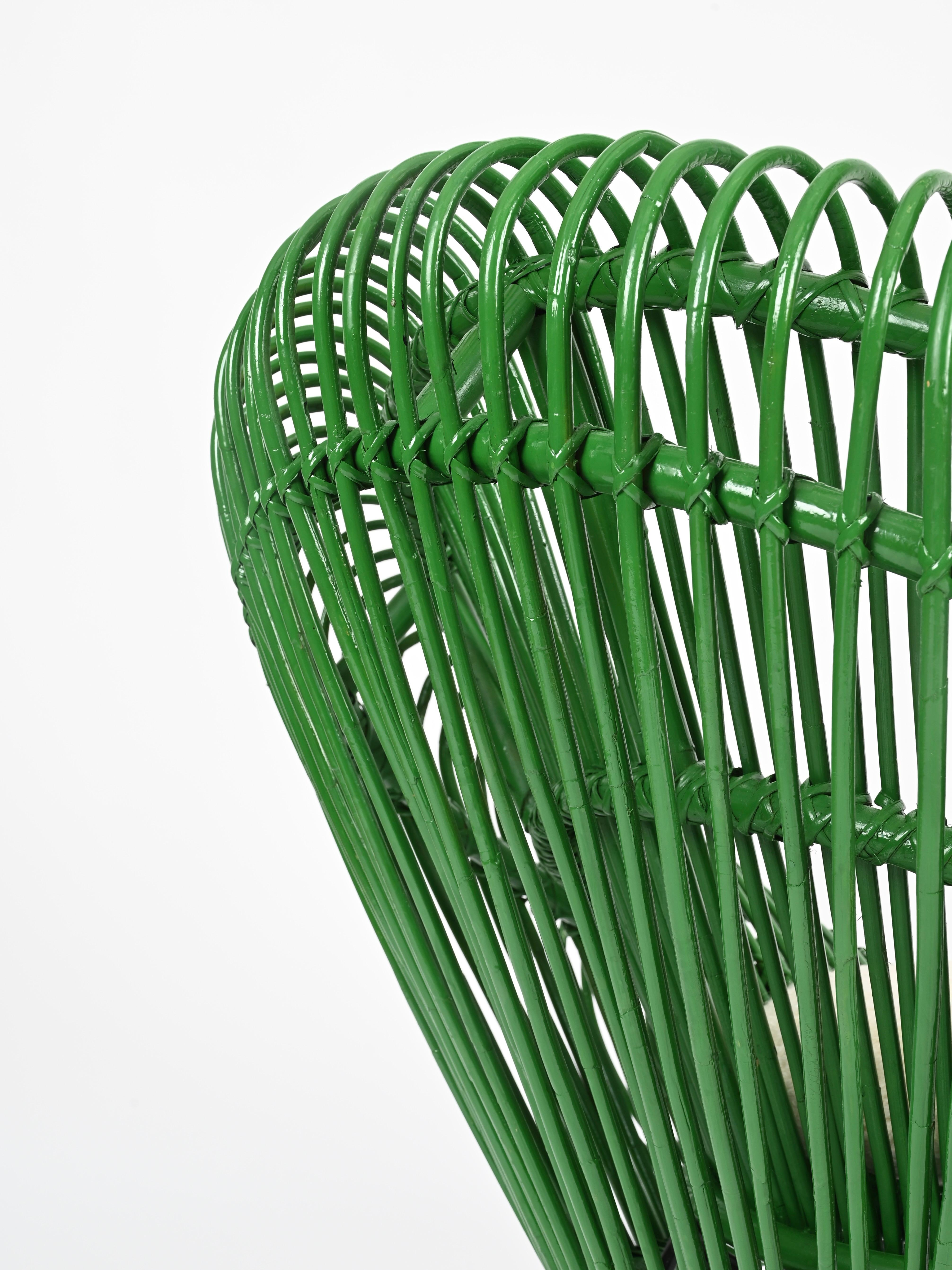 Chaise longue sculpturale en rotin vert par J. Abraham and Rol, France, années 1960 en vente 6