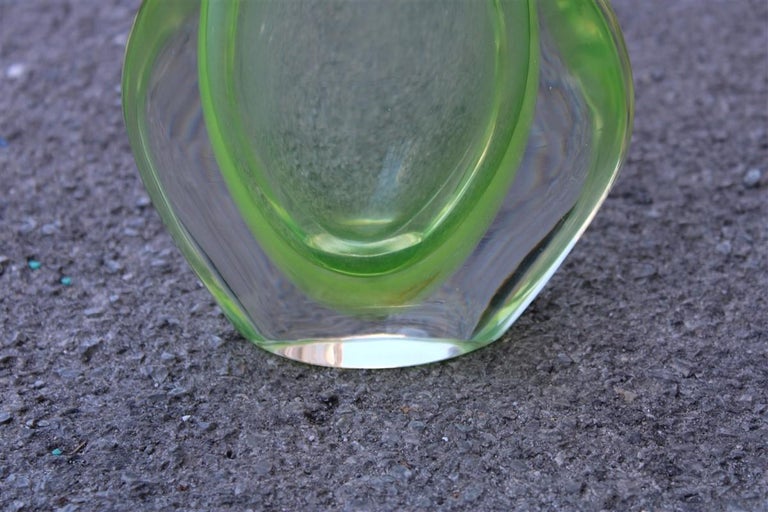 Sculptural green vase Murano design Flavio Poli 1960s Italian Design Sommerso.