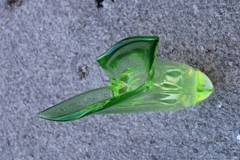 Murano Glass Sculptural Green Vase Murano Design Flavio Poli 1960s Italian Design Sommerso For Sale