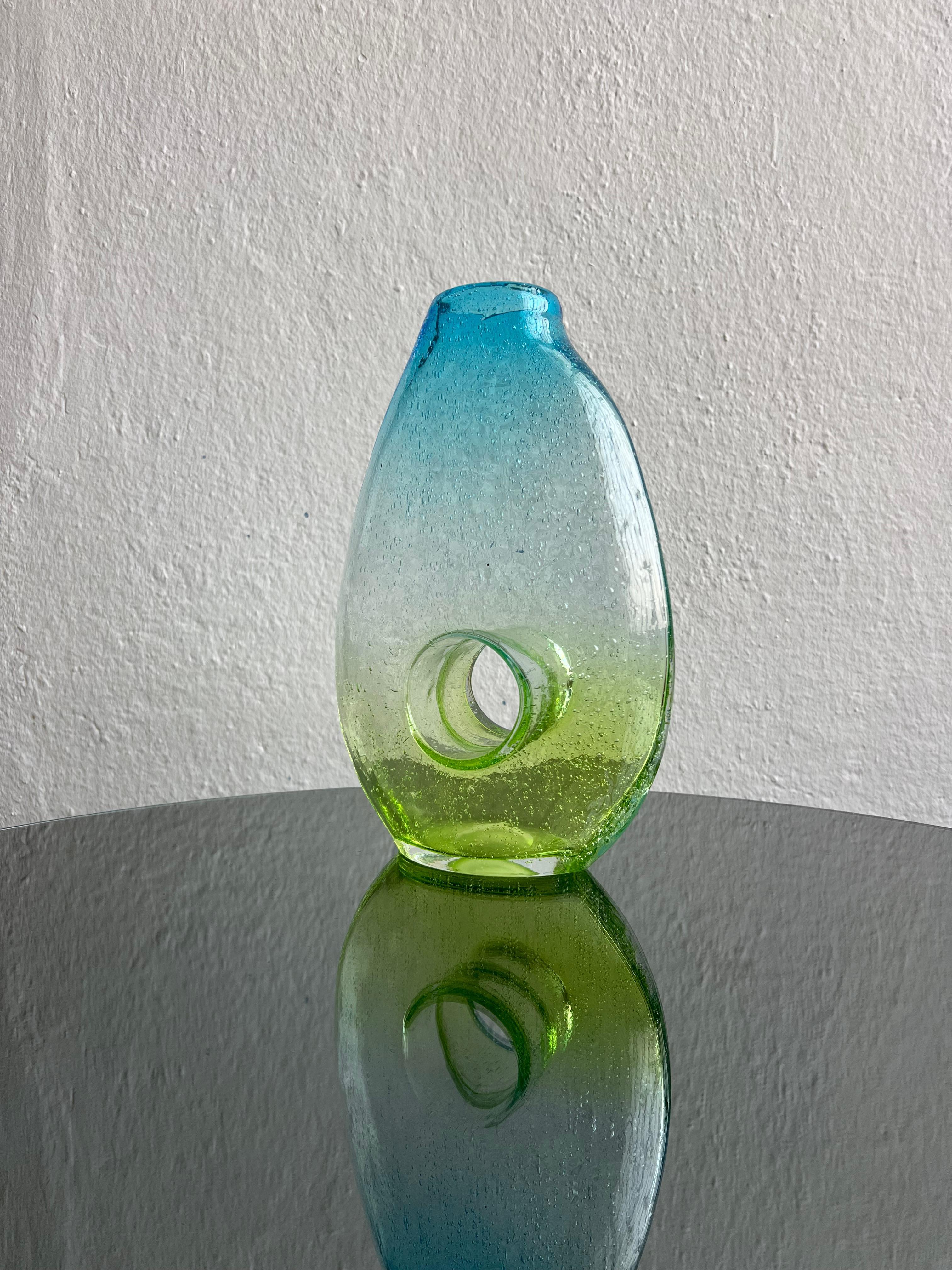 Verre Vase sculptural Greene & Greene, accent décoratif, accessoire de bibliothèque en vente