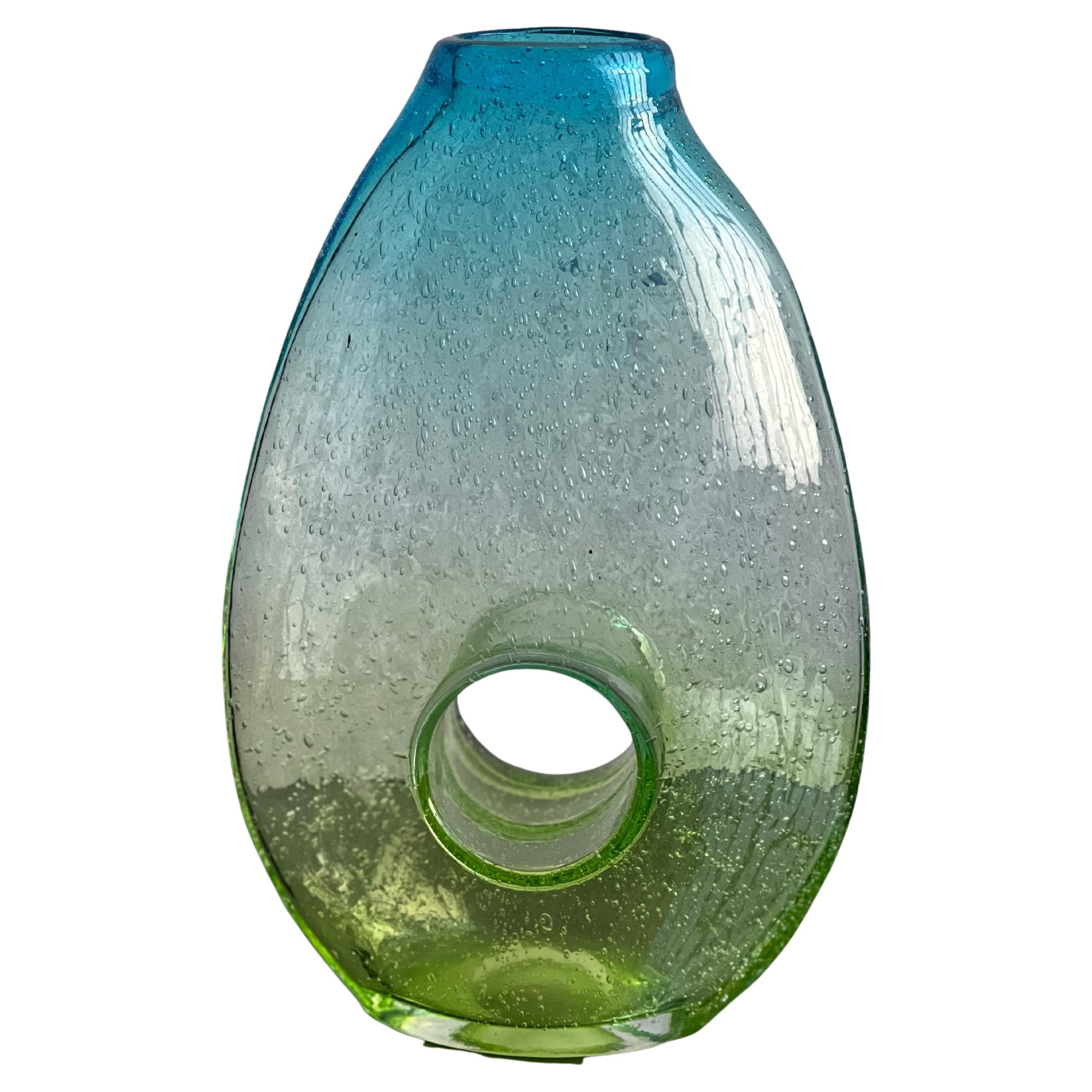 Vaso scultoreo Greene
Greene, accento decorativo, accessorio da libreria