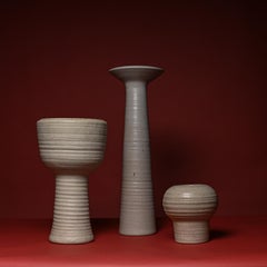 Grupo de jarrones escultóricos altos de Studio Pottery en blanco tiza