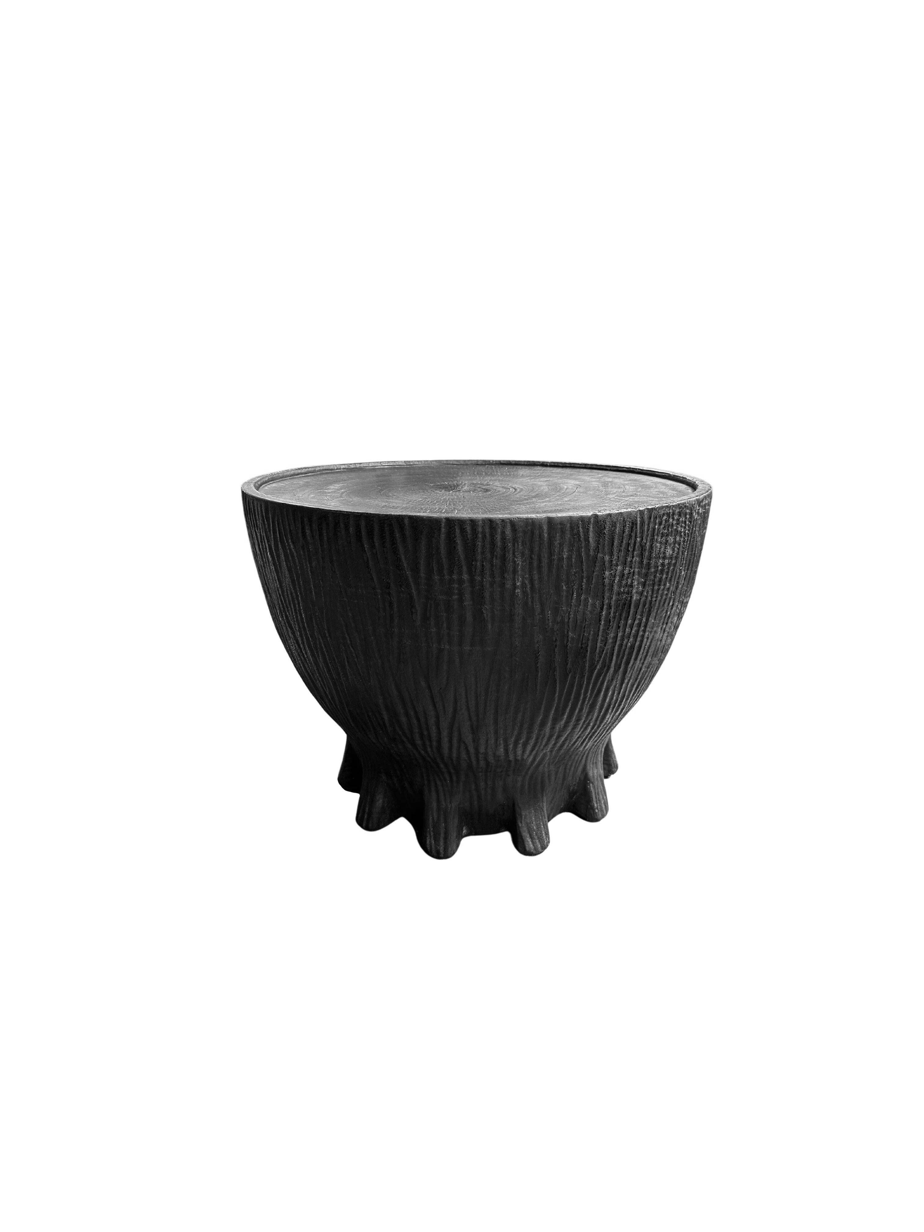 Sculptural Hand-Carved Round Solid Mango Wood Side Table, Modern Organic, Burnt In New Condition For Sale In Jimbaran, Bali