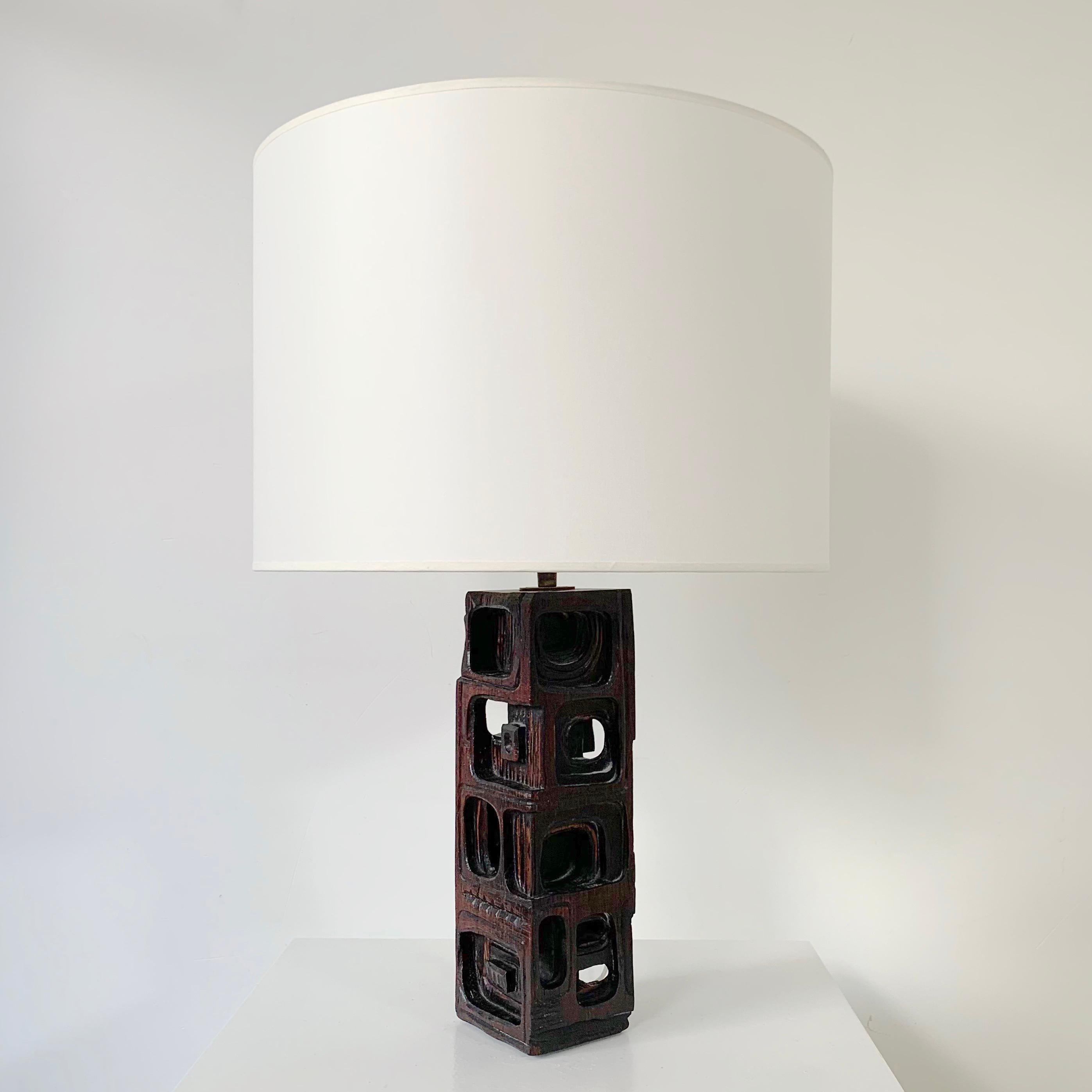 Sculptural Hand Carved Table Lamp by Gianni Pinna, c.1970, Italy. 5