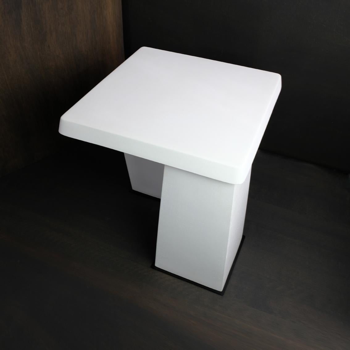 Organic Modern Sculptural 'FRANC' table in Cast Stone by Alentes Atelier In New Condition For Sale In PALEA FOKEA, ATTIKI
