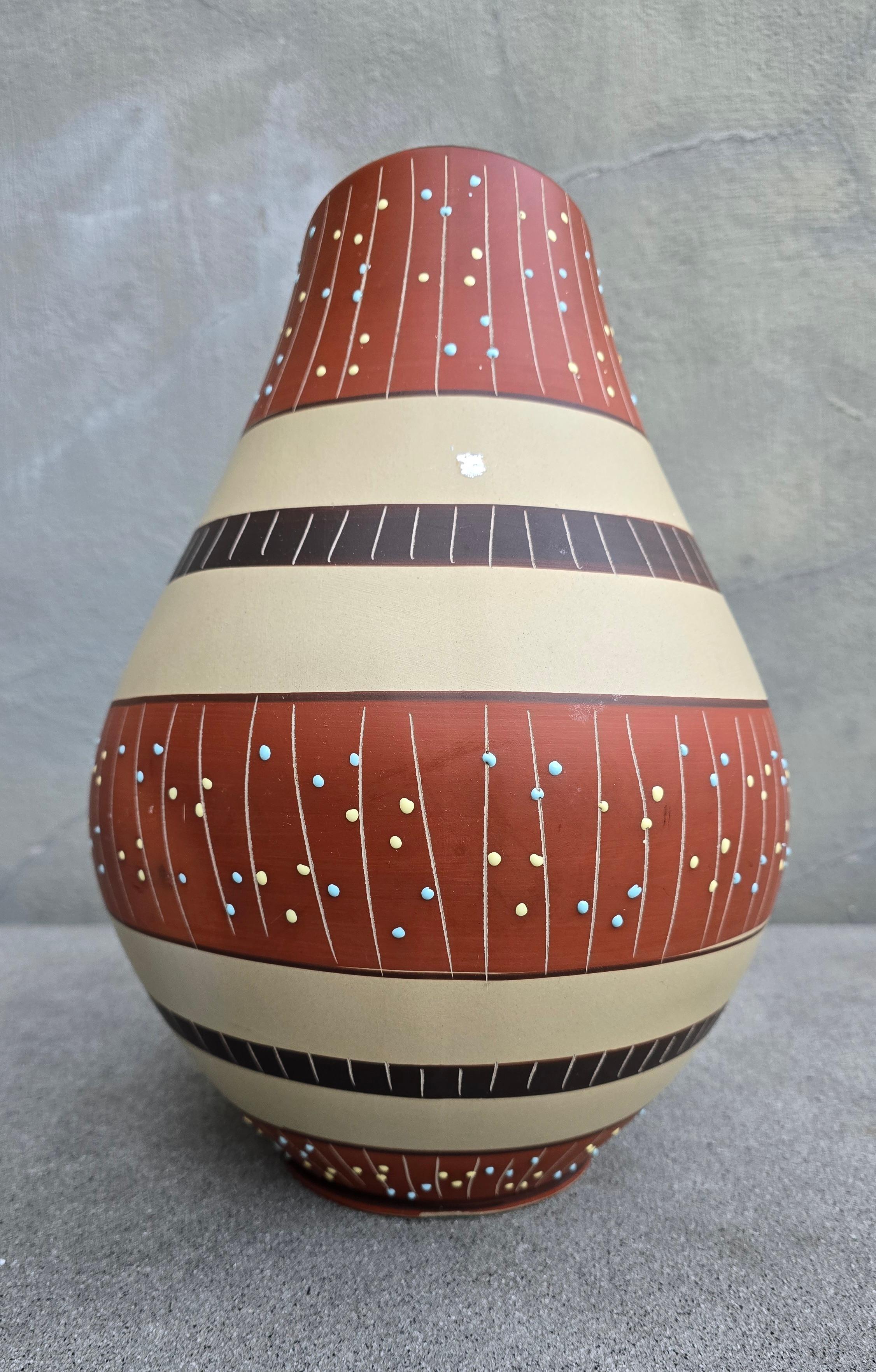 Vase sculptural en grès peint à la main, Eds-Keramik Benshausen, Allemagne, années 1970 en vente 1