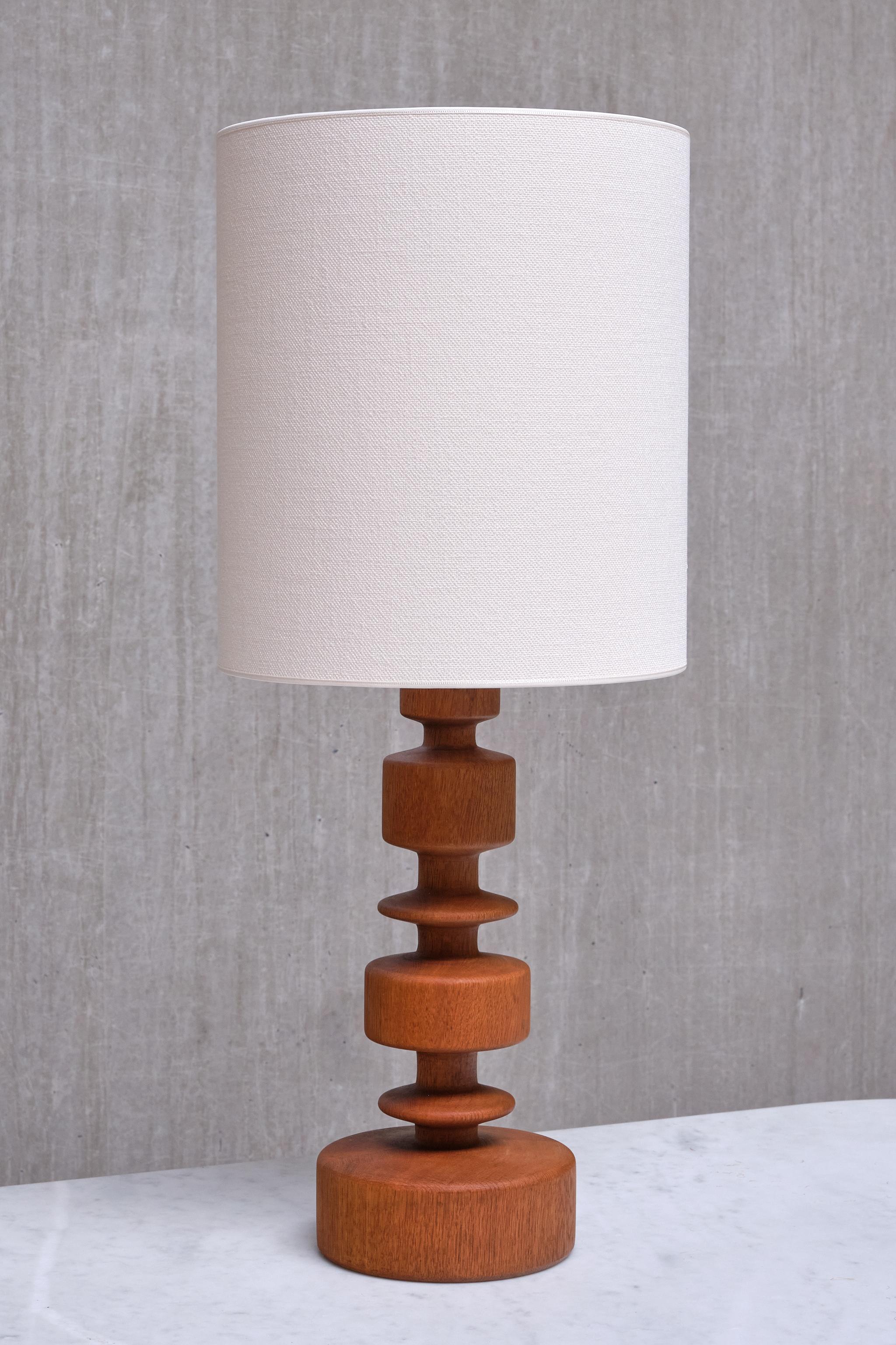 Tissu Lampe de table sculpturale en Oak, modèle 762, Ateljé Lyktan, Suède, années 1960 en vente