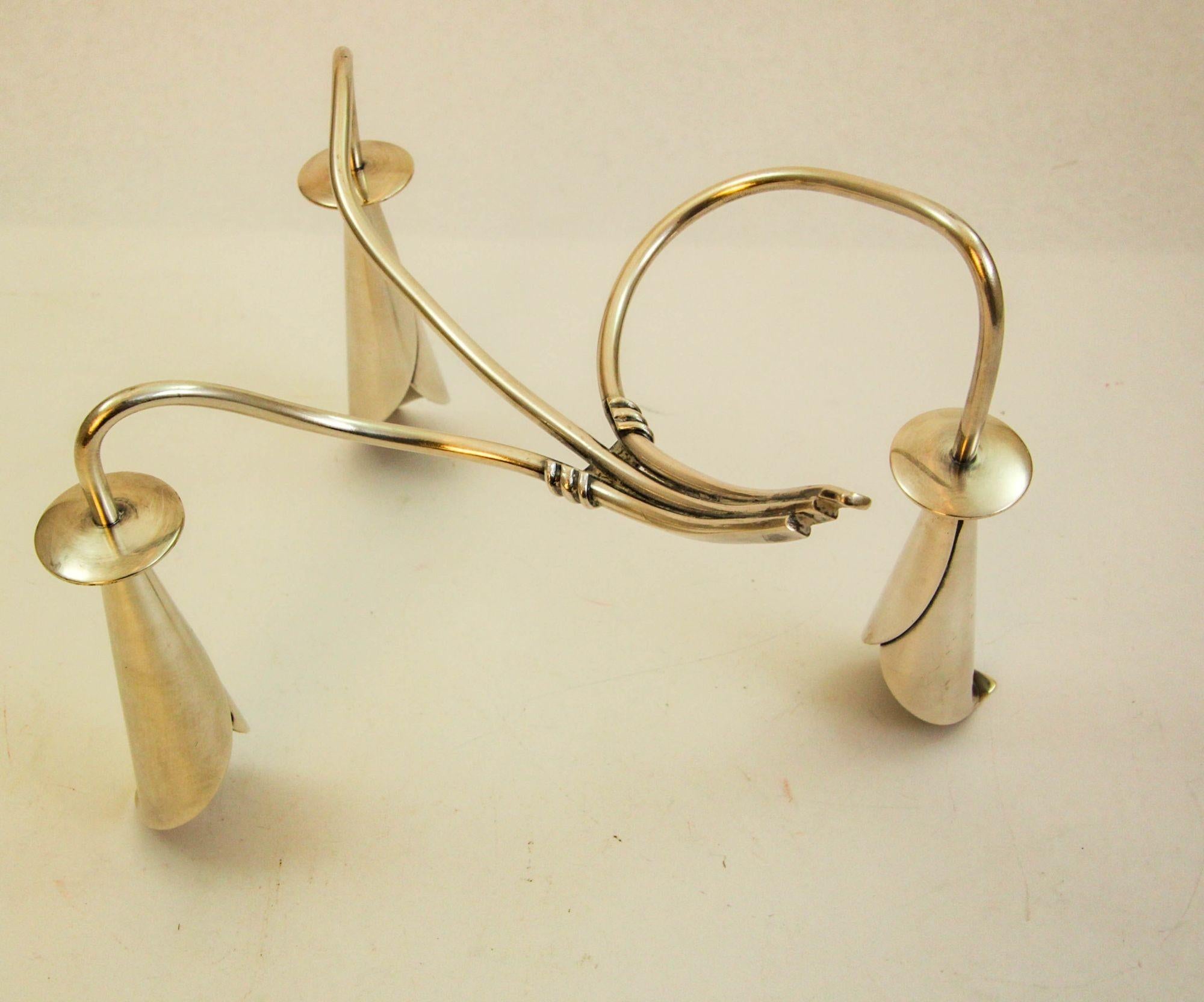 Portacandele scultoreo Hans Jensen Calla Lily placcato in argento a coppia in vendita 1