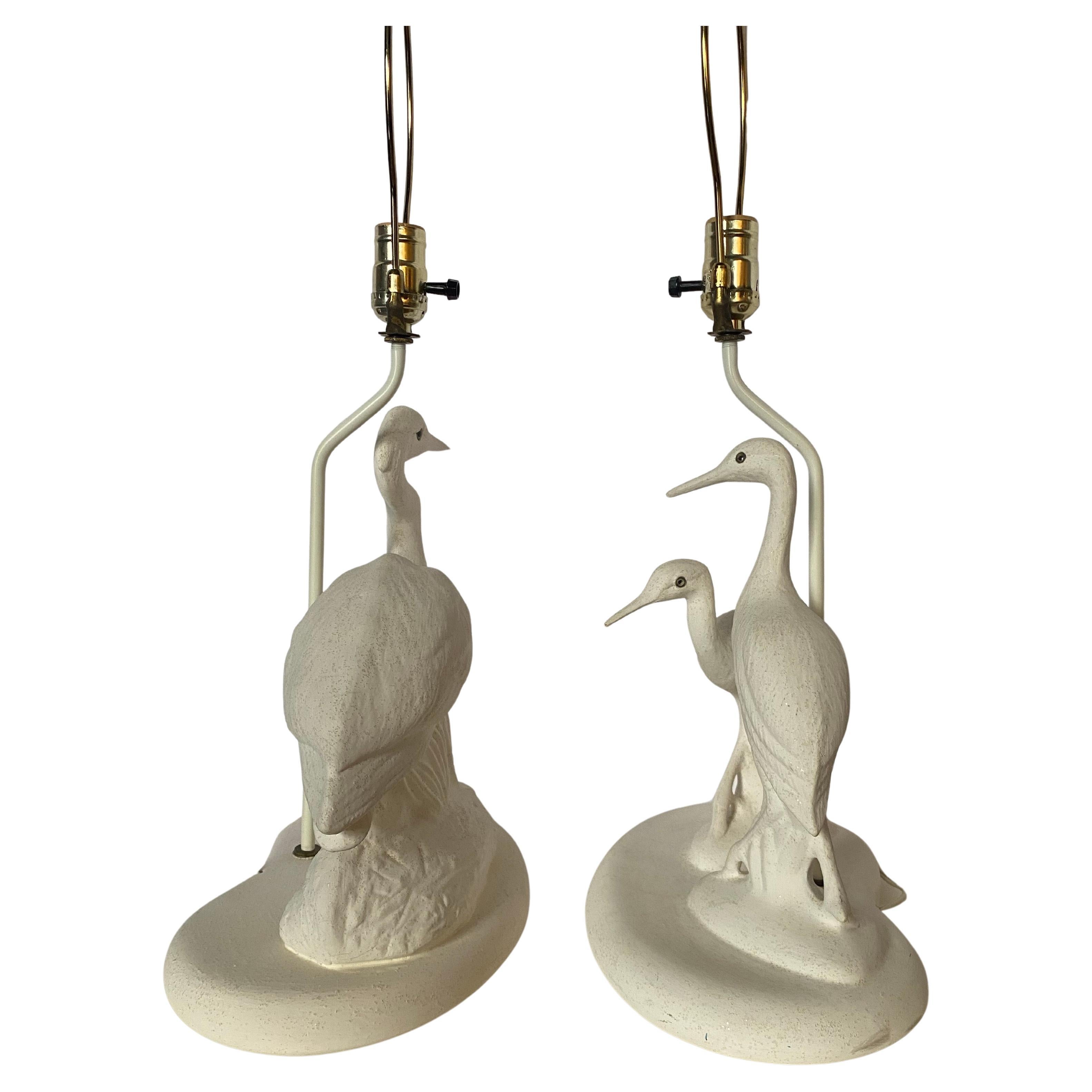 Skulpturale Hollywood Palm Regency Chinoiserie Crane Vogel Lampen, Paar im Angebot 1