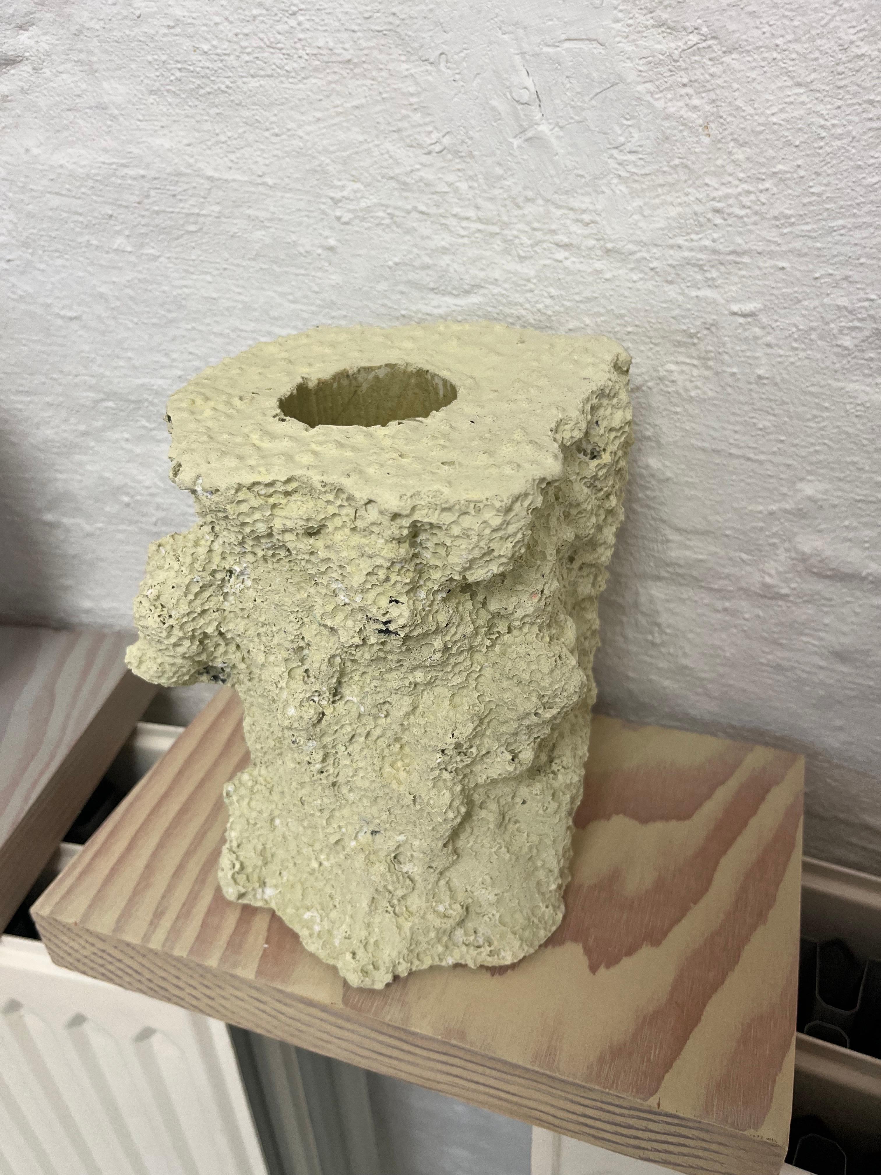 Altro Vaso ICC scultoreo (verde) in vendita