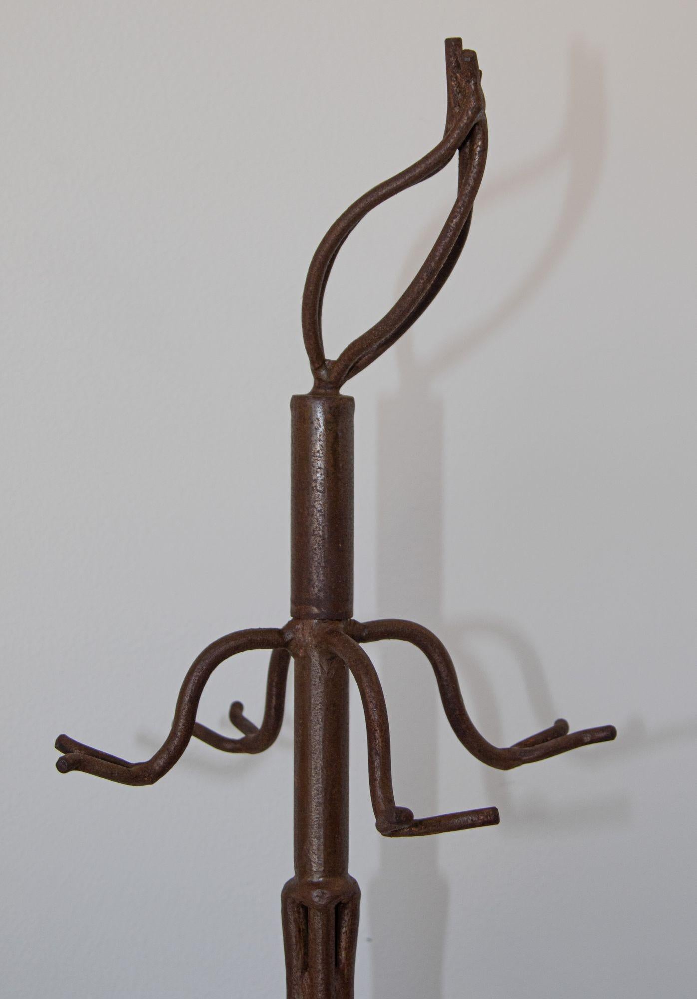 Caminetto scultoreo in ferro forgiato sovradimensionatoStrumenti in vendita 9
