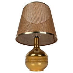 Sculptural Italian 1970s Table Lamp in Gilt Metal, Carved Wood and Woven Cane
