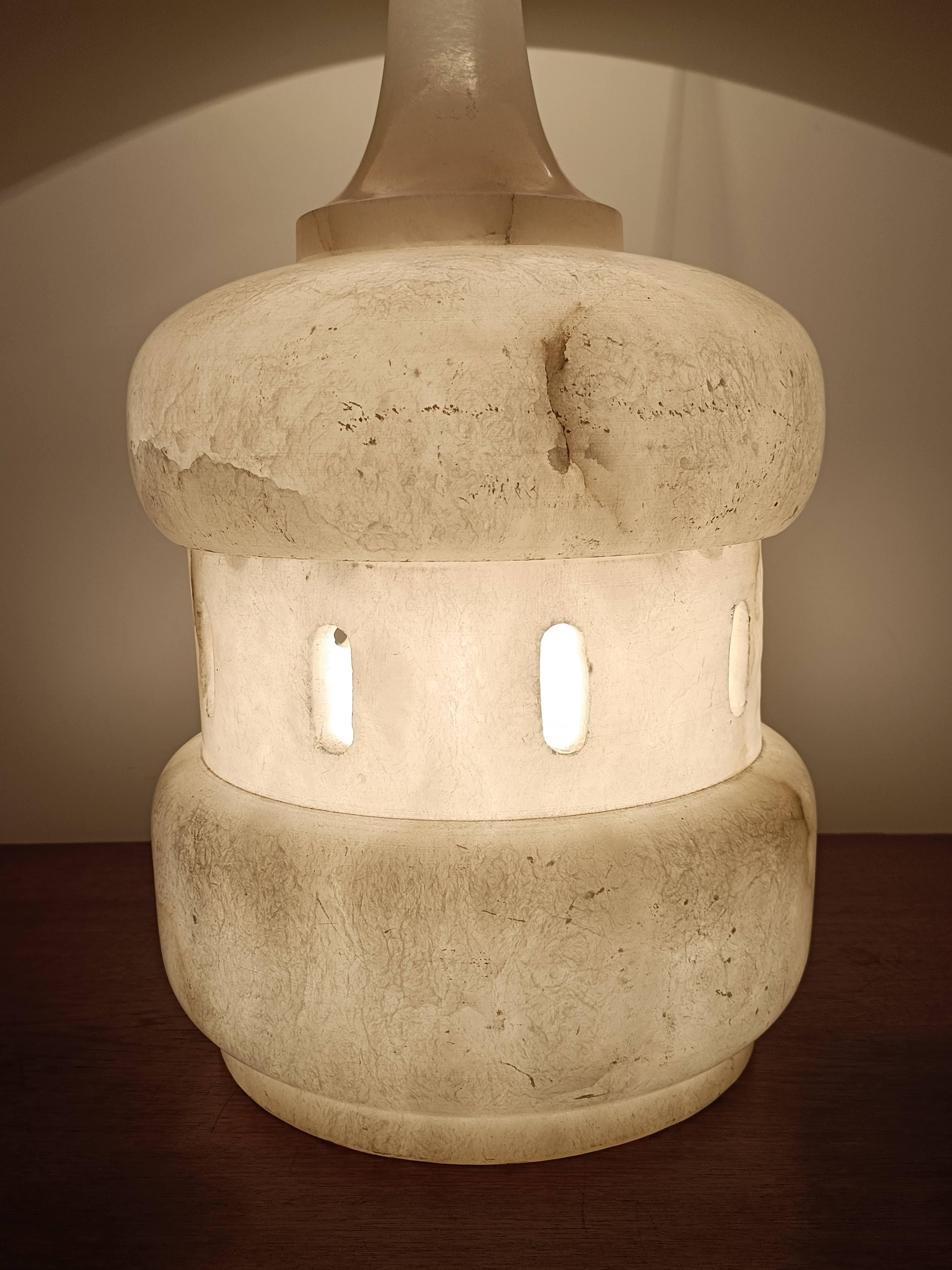 Mid-Century Modern Sculptural Italian Alabaster Lamp Mid-Century with Custom Lampshade, 1970 For Sale