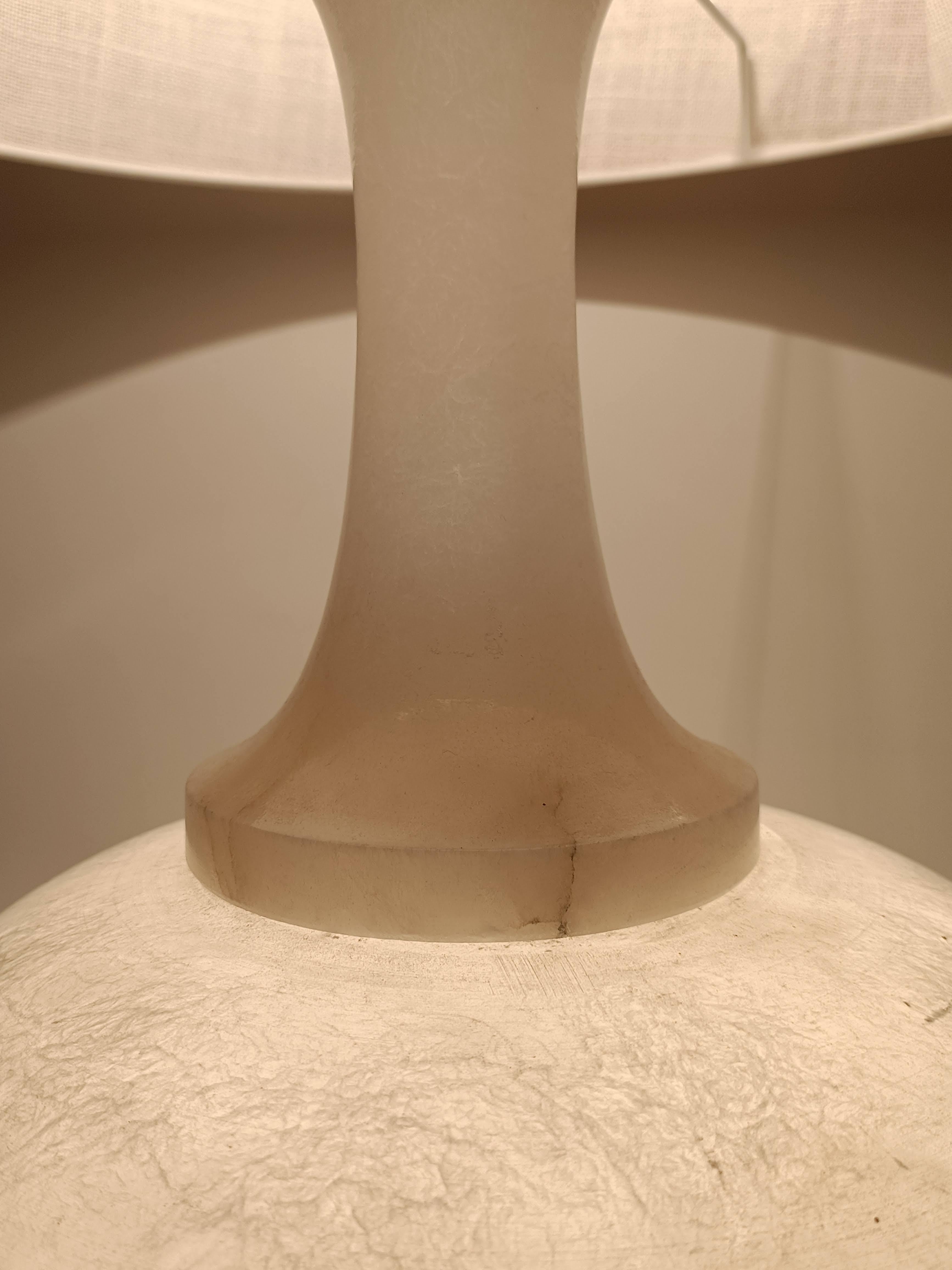Sculptural Italian Alabaster Lamp Mid-Century with Custom Lampshade, 1970 In Excellent Condition For Sale In Paris, FR