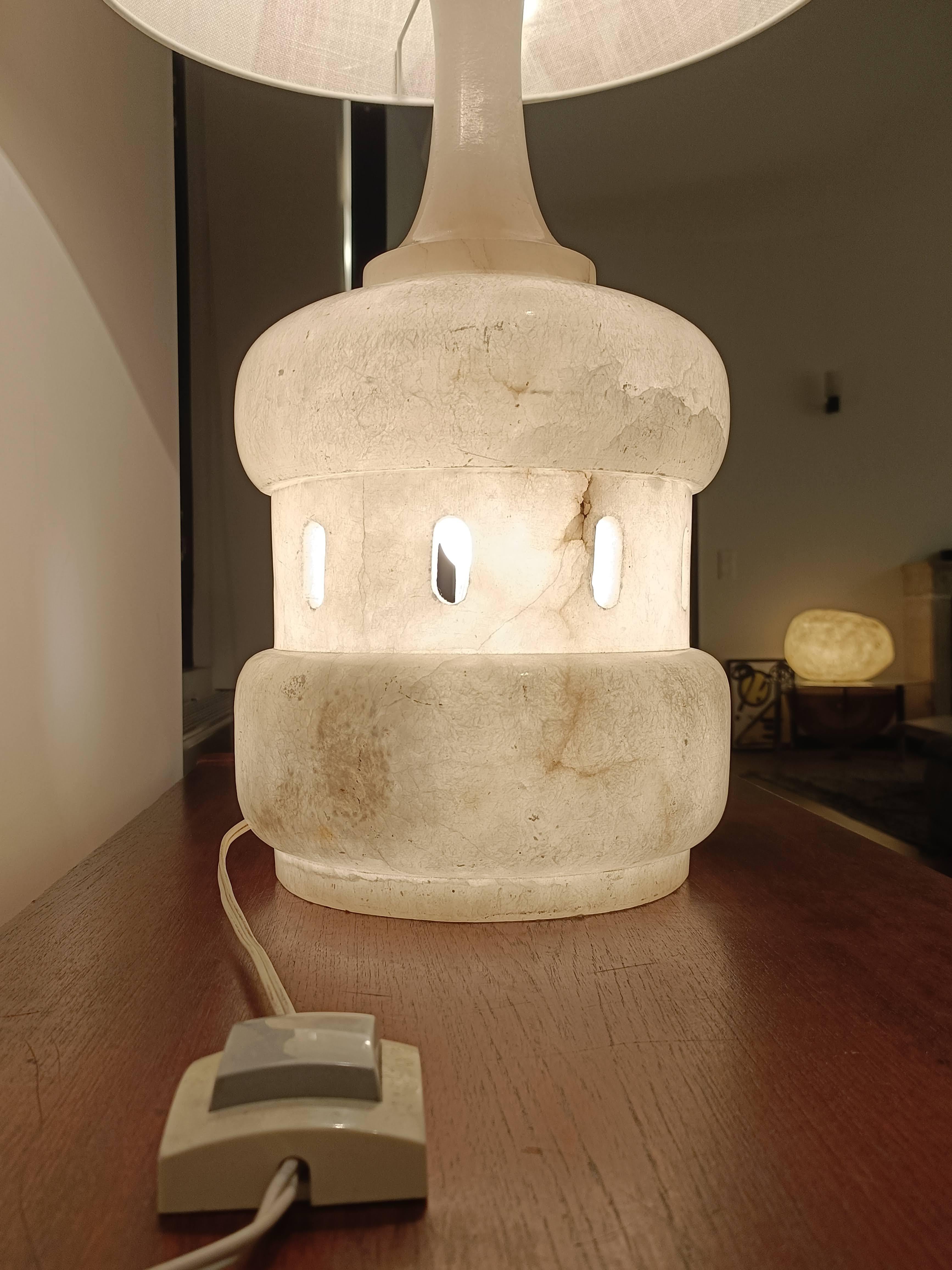Sculptural Italian Alabaster Lamp Mid-Century with Custom Lampshade, 1970 For Sale 1