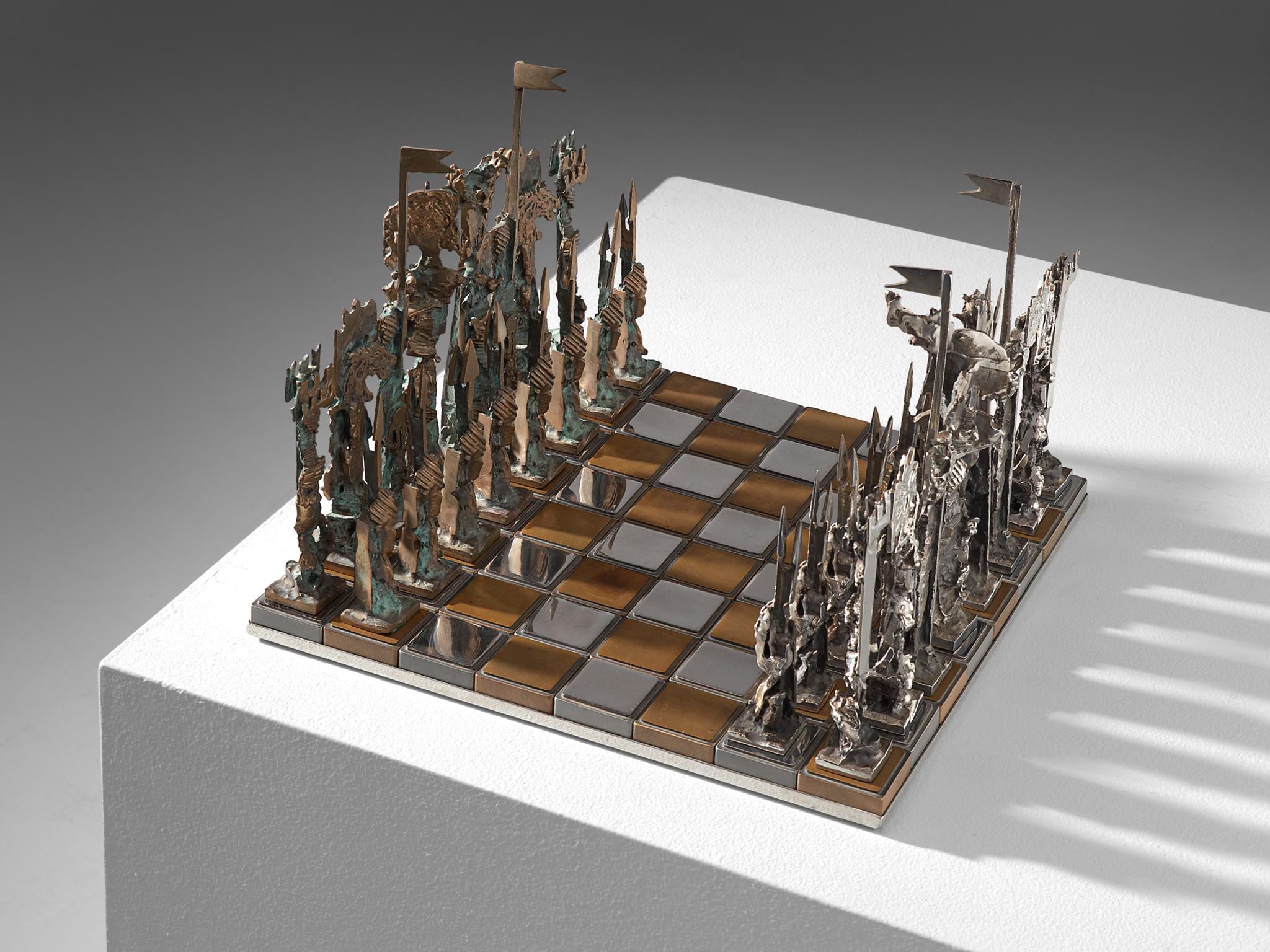 Jeu d'échecs italien sculptural en métal et verre  Bon état - En vente à Waalwijk, NL