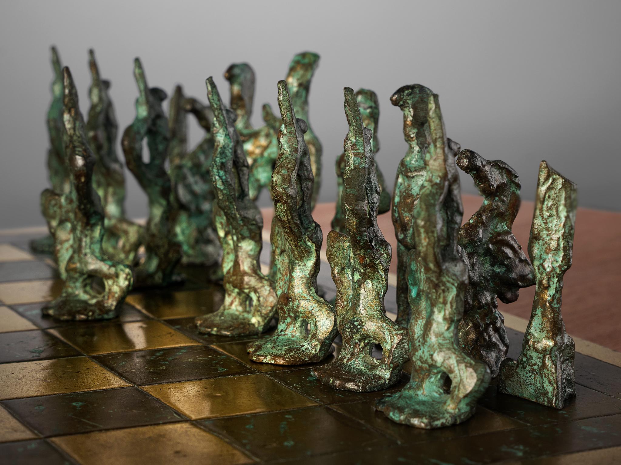Skulpturales italienisches Schachset im Stil von Alberto Giacometti (Moderne der Mitte des Jahrhunderts) im Angebot