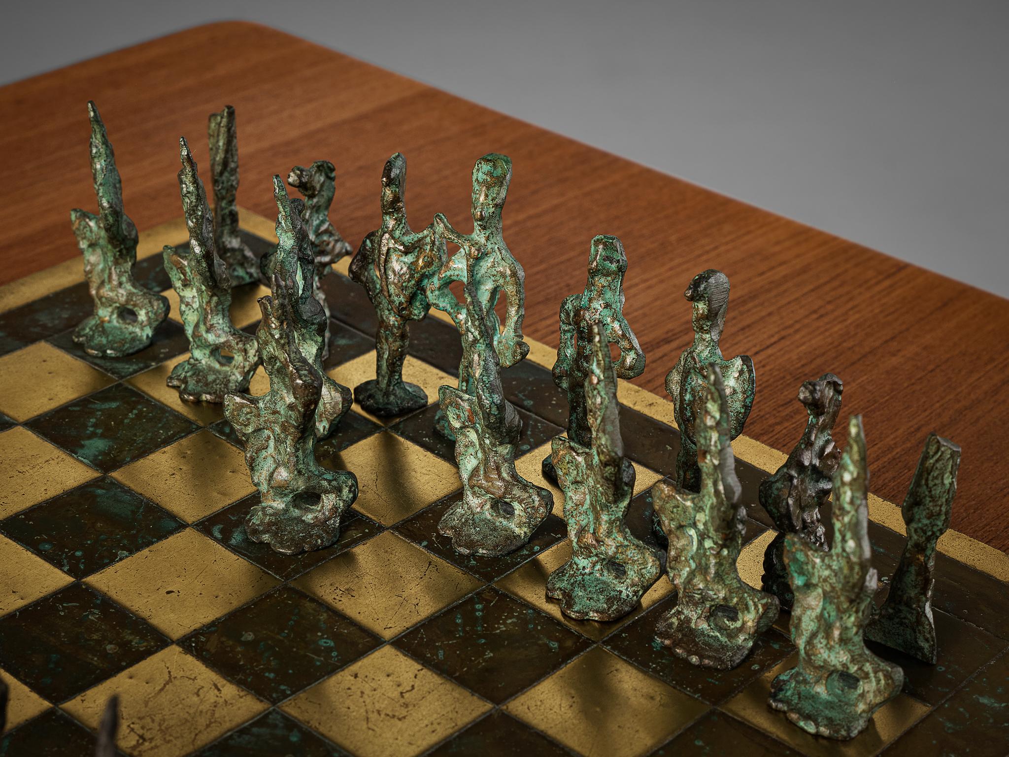 Bronze Ensemble d'échecs italiens sculpturaux dans le style d'Alberto Giacometti en vente