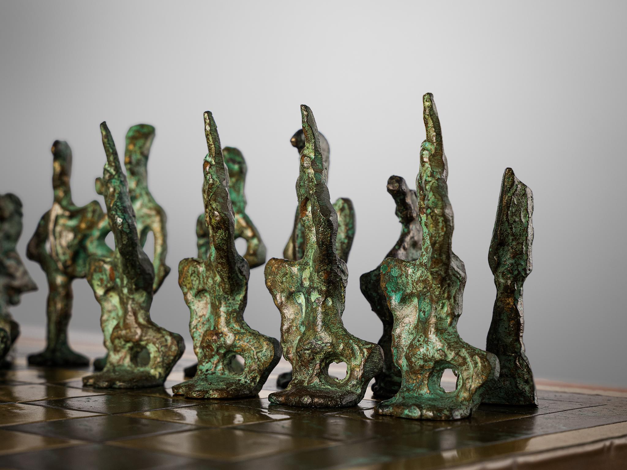 Sculptural Italian Chess Set in the Style of Alberto Giacometti In Good Condition For Sale In Waalwijk, NL