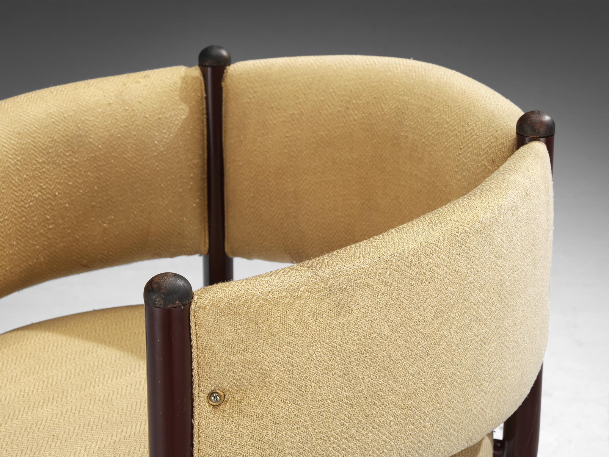 Sculptural Italian Dining Chair in Beige Upholstery In Good Condition For Sale In Waalwijk, NL