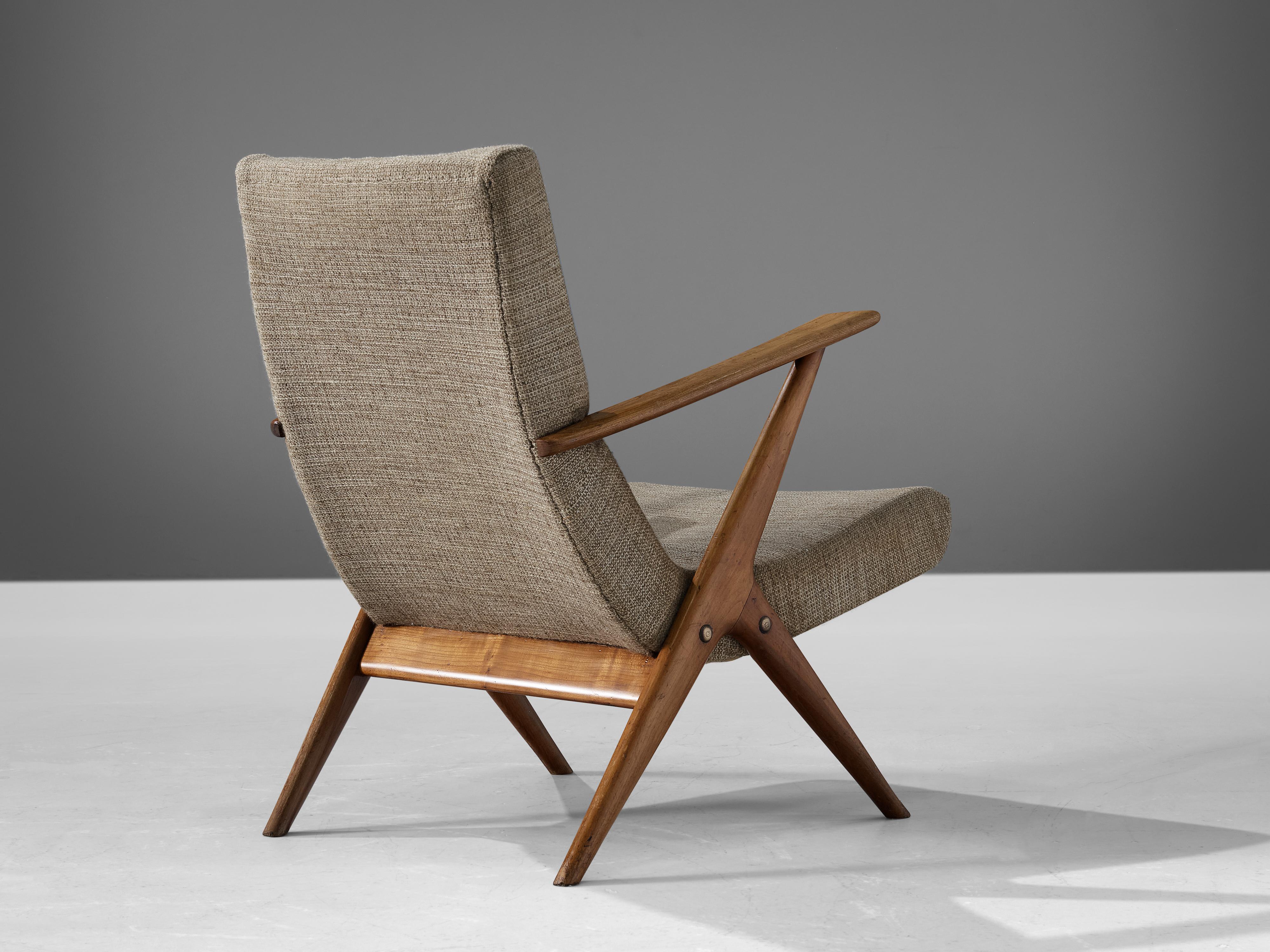 Sculptural Italian Lounge Chair in Cherry In Good Condition In Waalwijk, NL