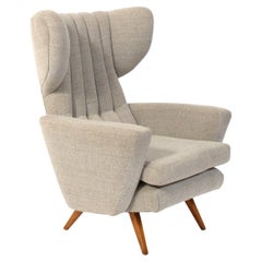 Sculptural Italian Lounge Chair in the manner of Franco Campo and Carlo Graffi