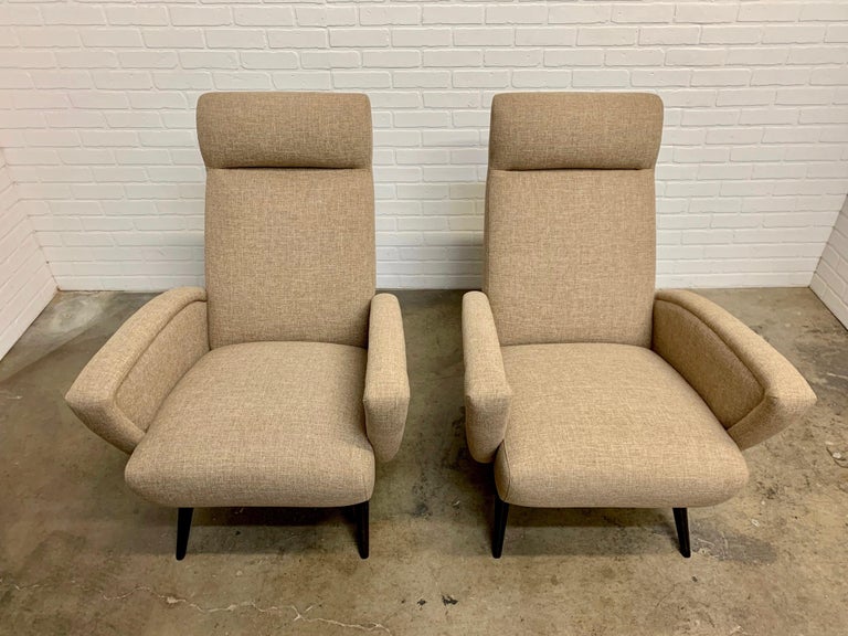 Sculptural Italian Lounge Chairs In Good Condition For Sale In Denton, TX