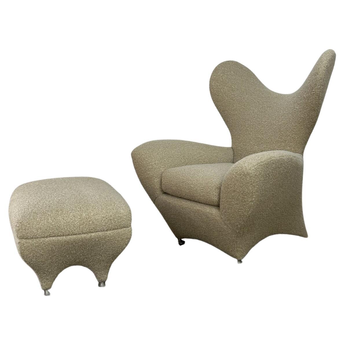 Sculptural Italian lounger and ottoman- set For Sale