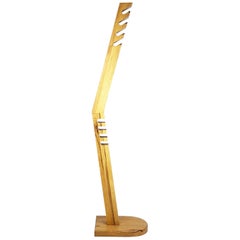 Appendiabiti scultoreo italiano in legno d'ulivo massiccio degli anni '70