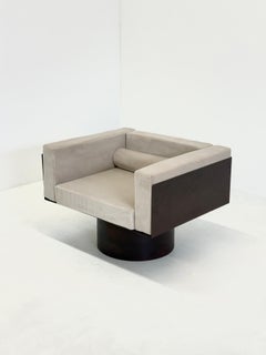 Sculptural Italian metal lounge chair