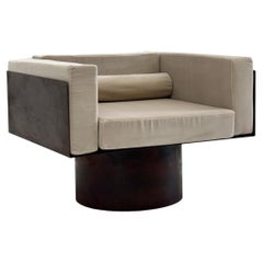 Sculptural Italian metal lounge chair