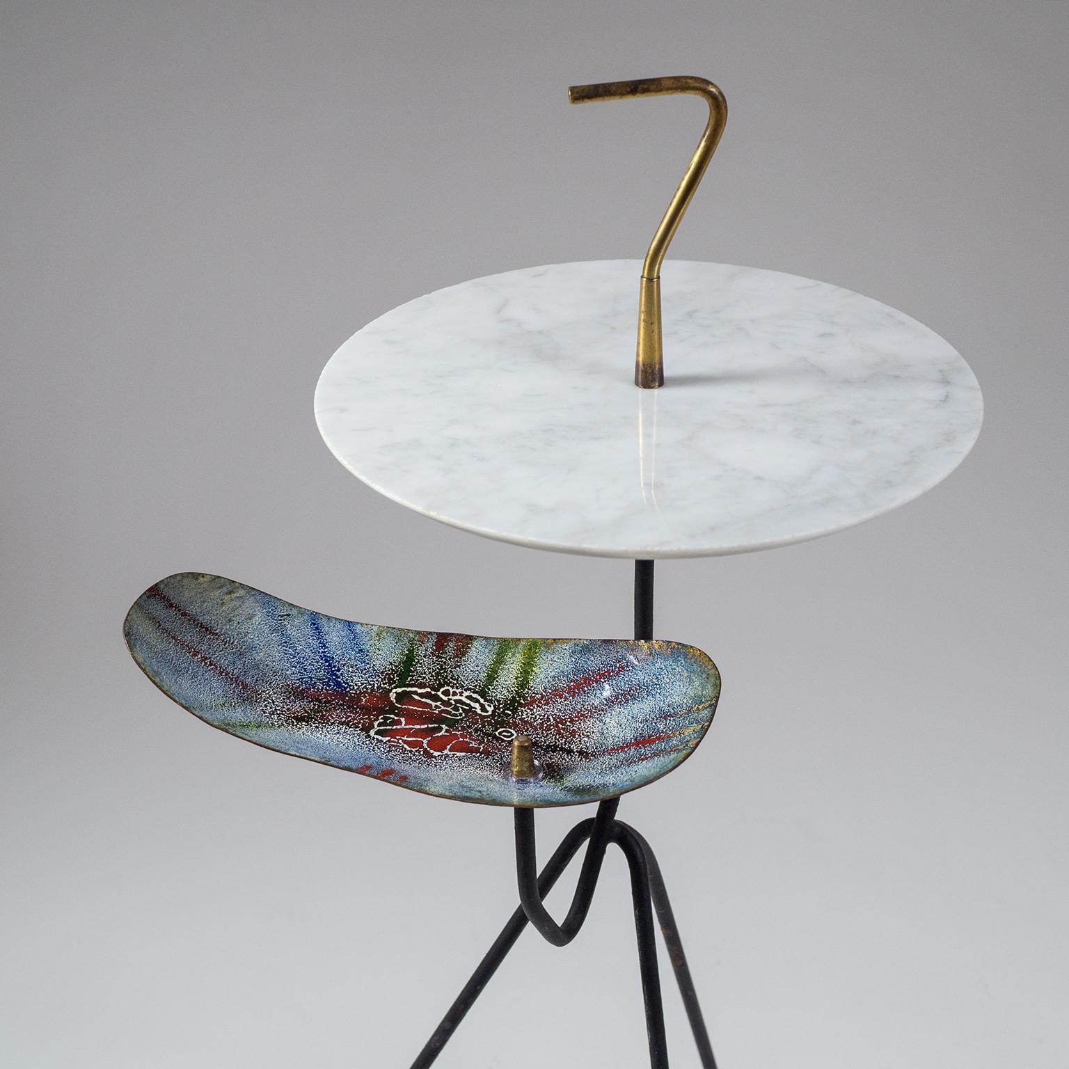 Sculptural Italian Side Table, 1950s, Marble, Brass and Enameled Copper In Good Condition In Vienna, AT