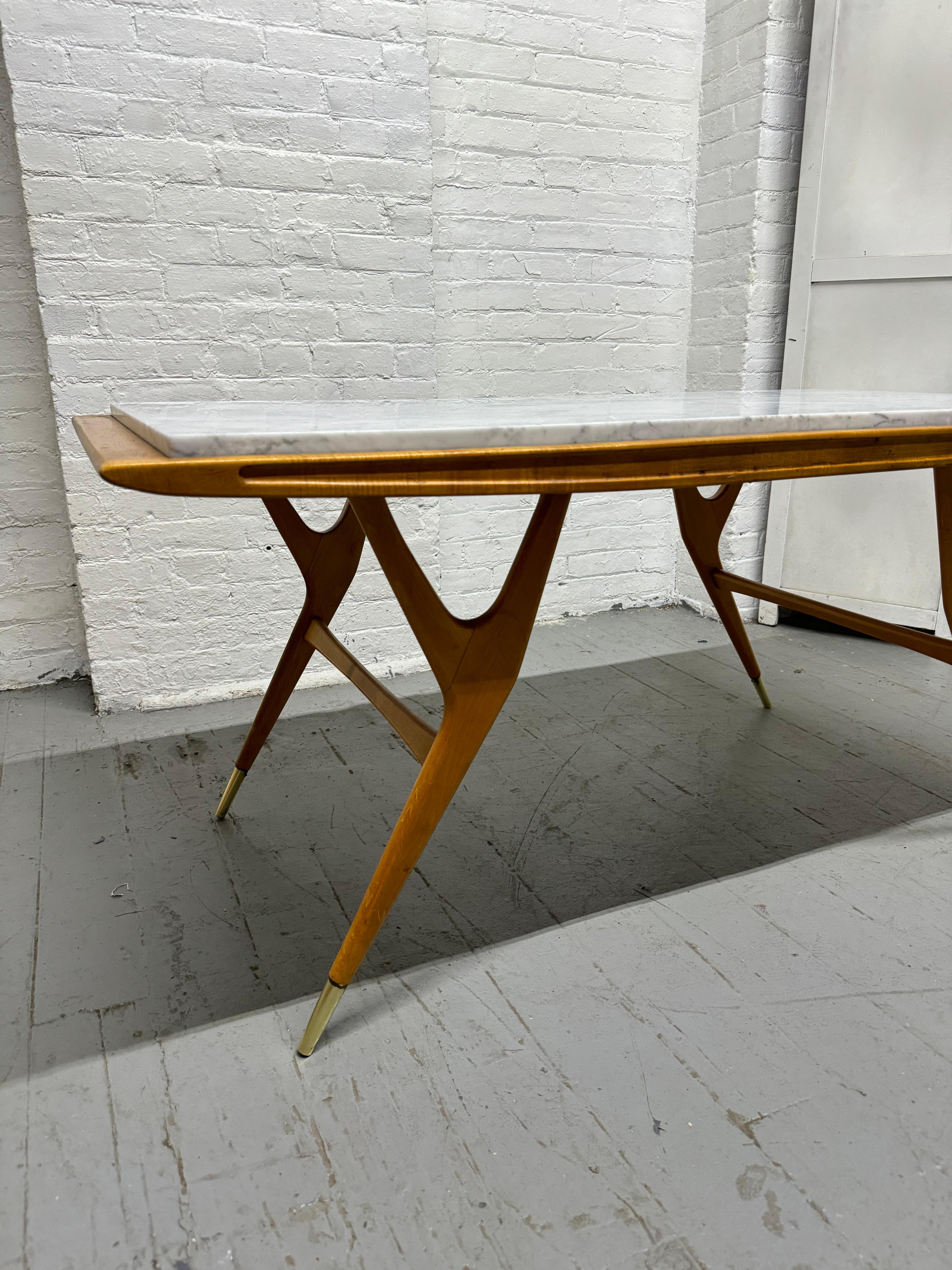 Sculptural Italian Walnut Coffee Table w/ Carrara Marble Top In Good Condition For Sale In New York, NY