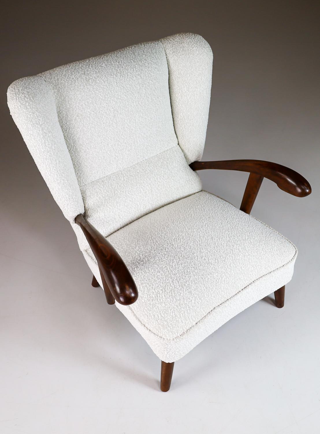 Sculptural Italian Wing Chair in Walnut & Reupholstered in Bouclé Wool Fabric 5
