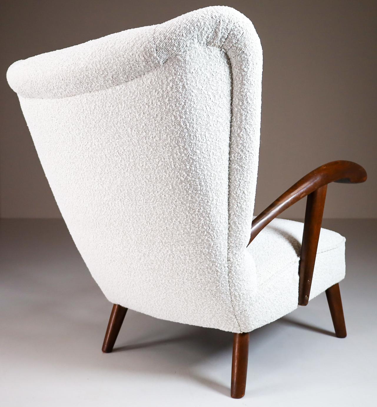 Mid-Century Modern Sculptural Italian Wing Chair in Walnut & Reupholstered in Bouclé Wool Fabric
